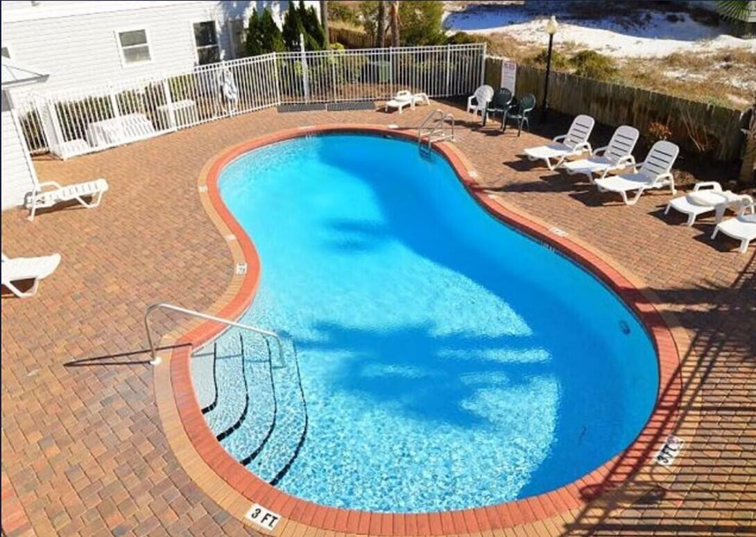 BEACHSIDE VILLAS CONDO - Residential