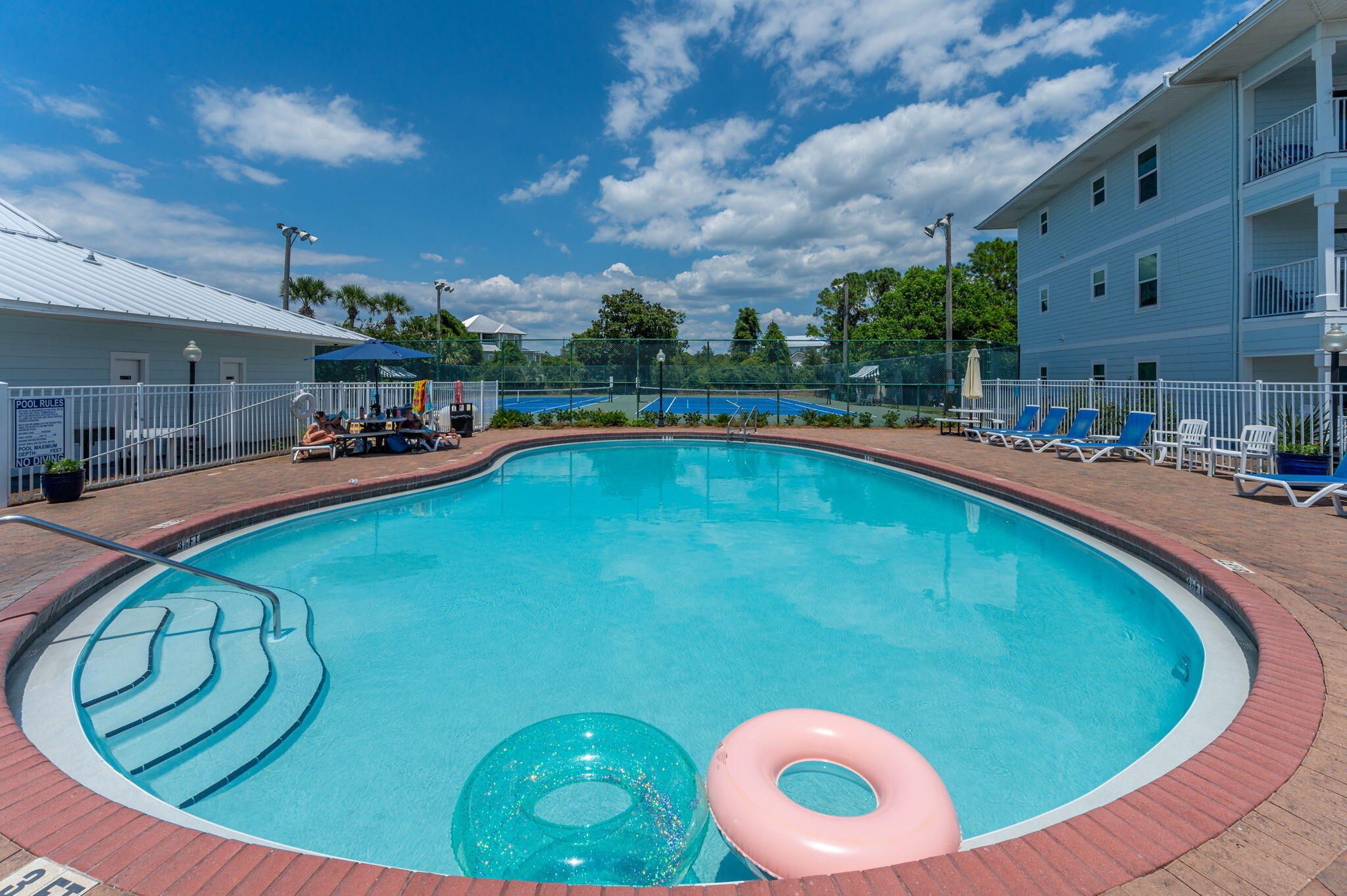 BEACHSIDE VILLAS CONDO - Residential