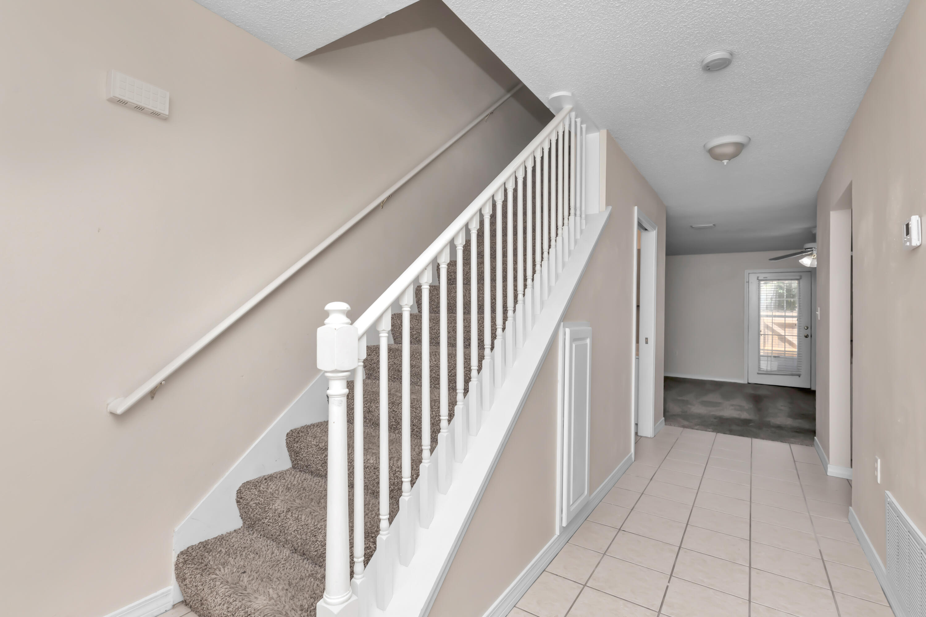 OAK PARK TOWNHOMES - Residential Lease