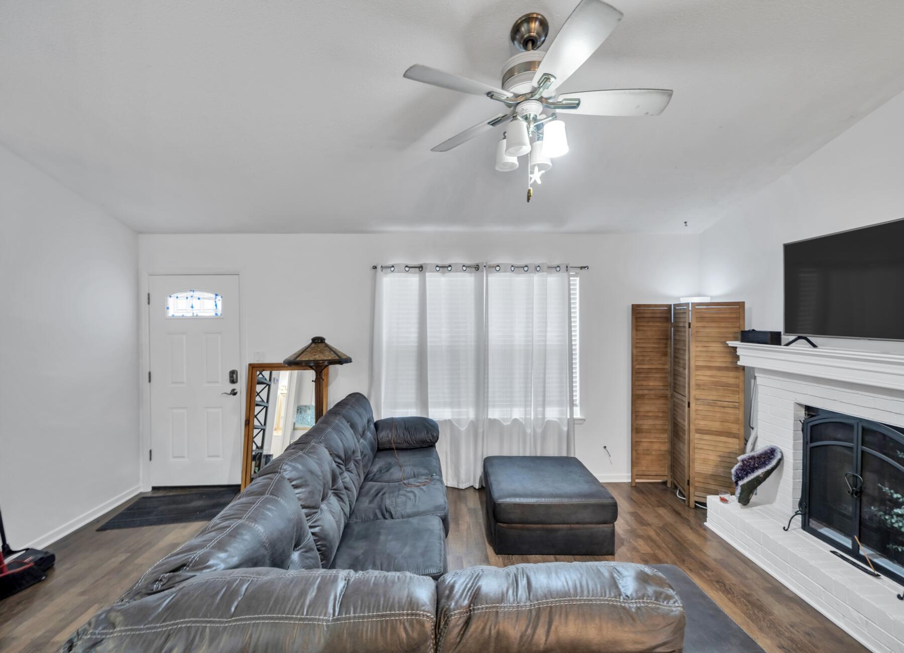 INDIAN OAKS - Residential