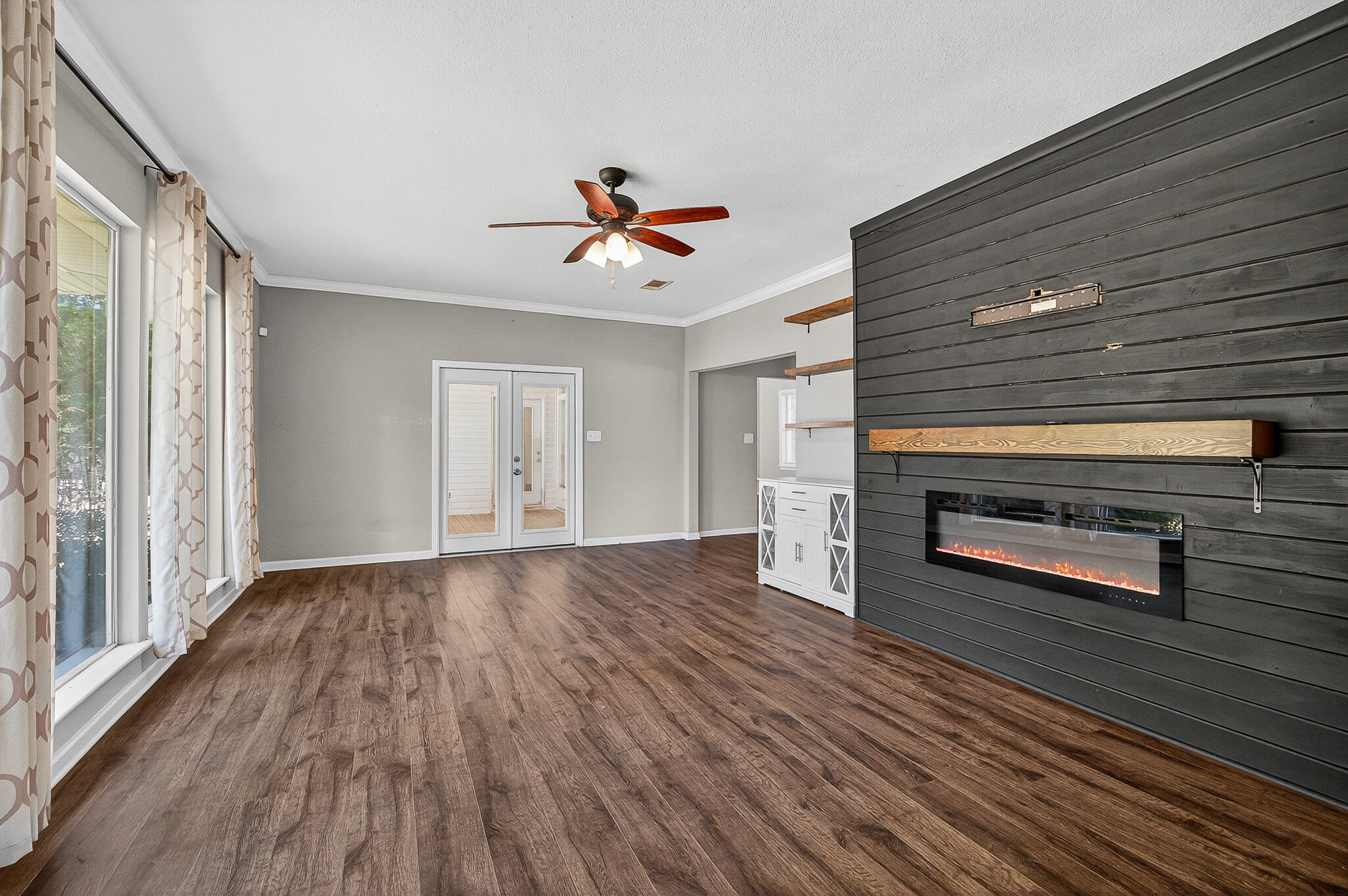 GONZALEZ PARK - Residential