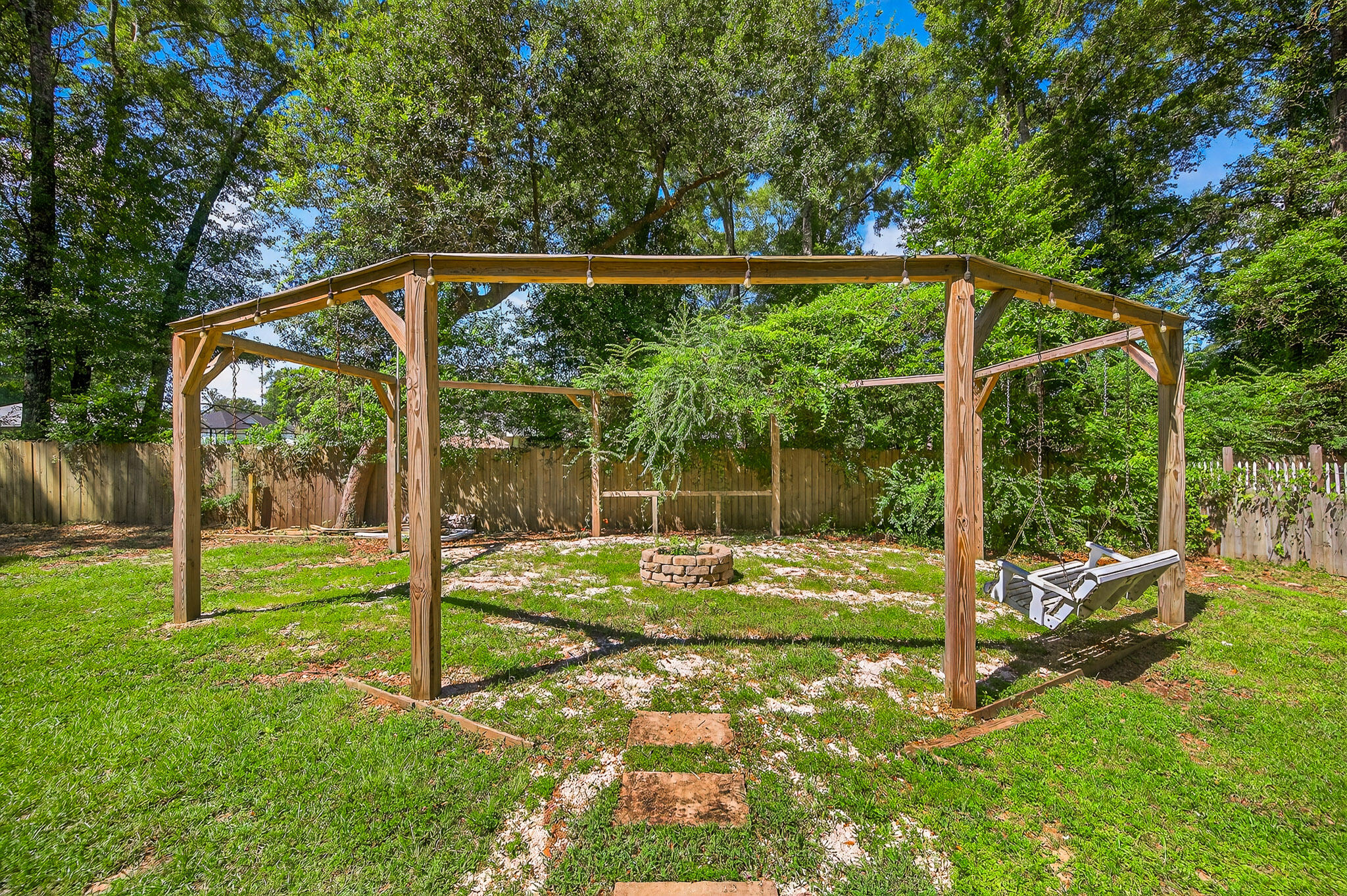GONZALEZ PARK - Residential