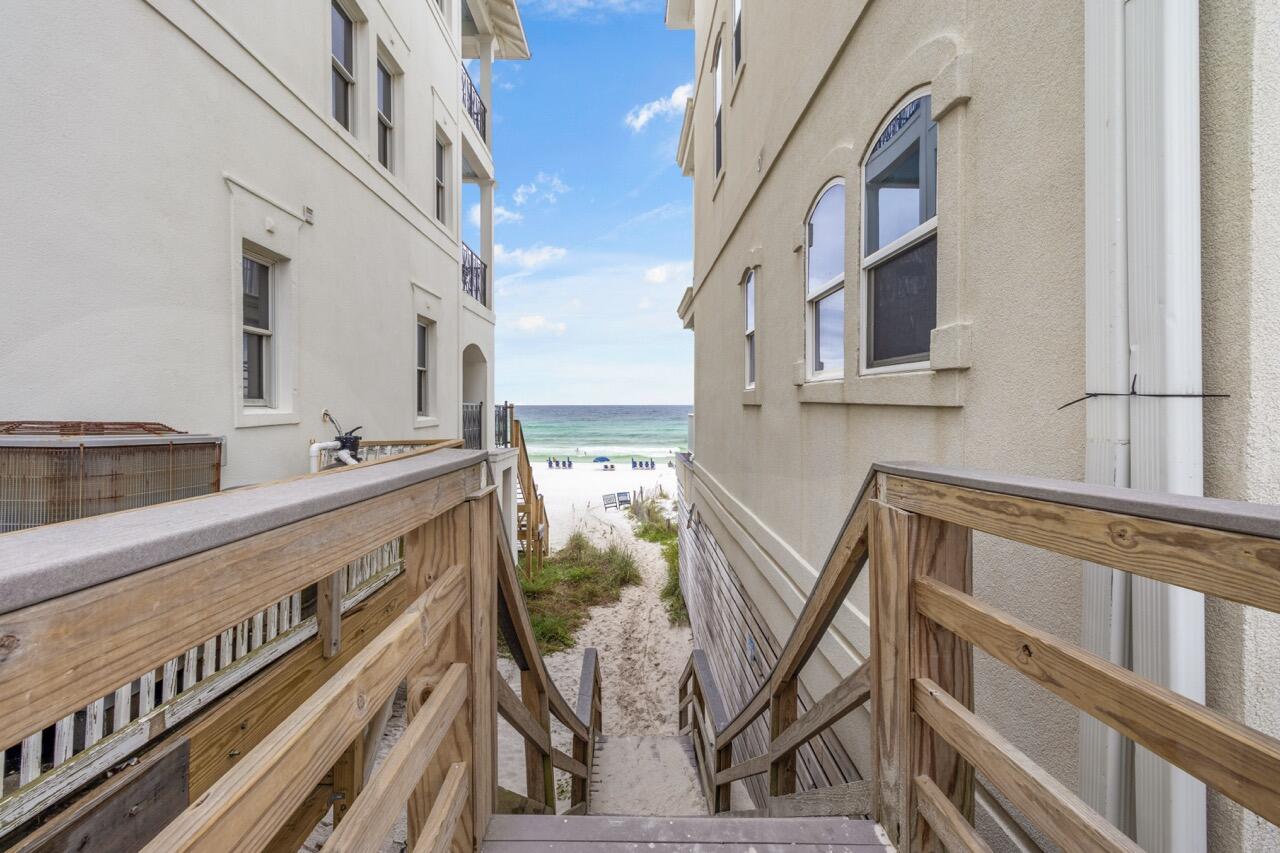 EMERALD WATERS - Residential
