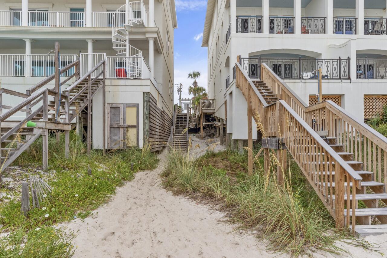 EMERALD WATERS - Residential