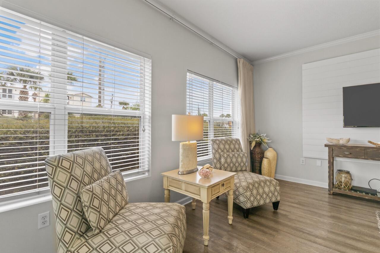 EMERALD WATERS - Residential