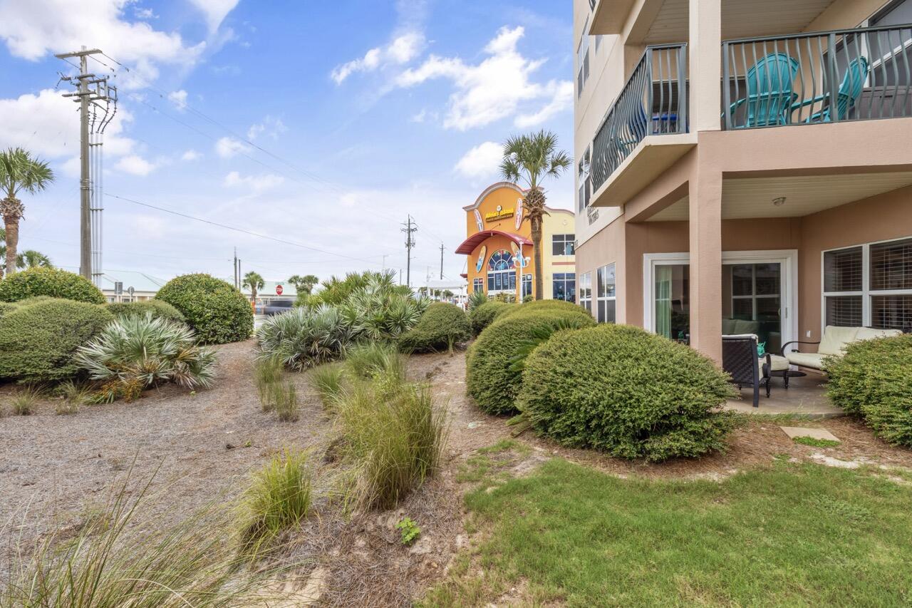 EMERALD WATERS - Residential