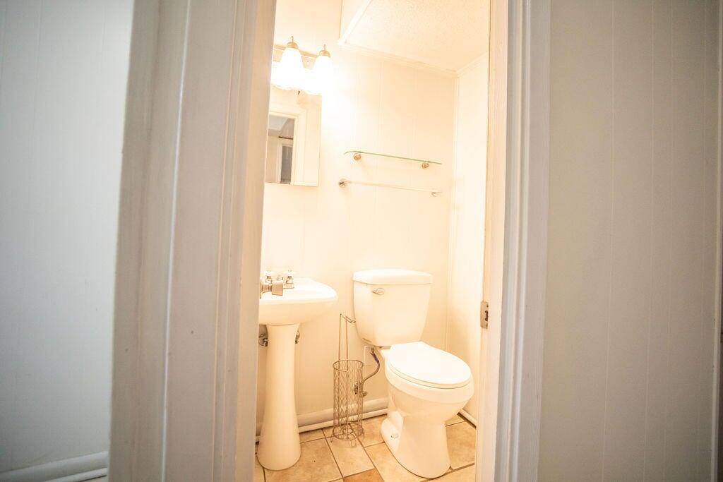 EDGEWATER VILLAGE - Residential Lease