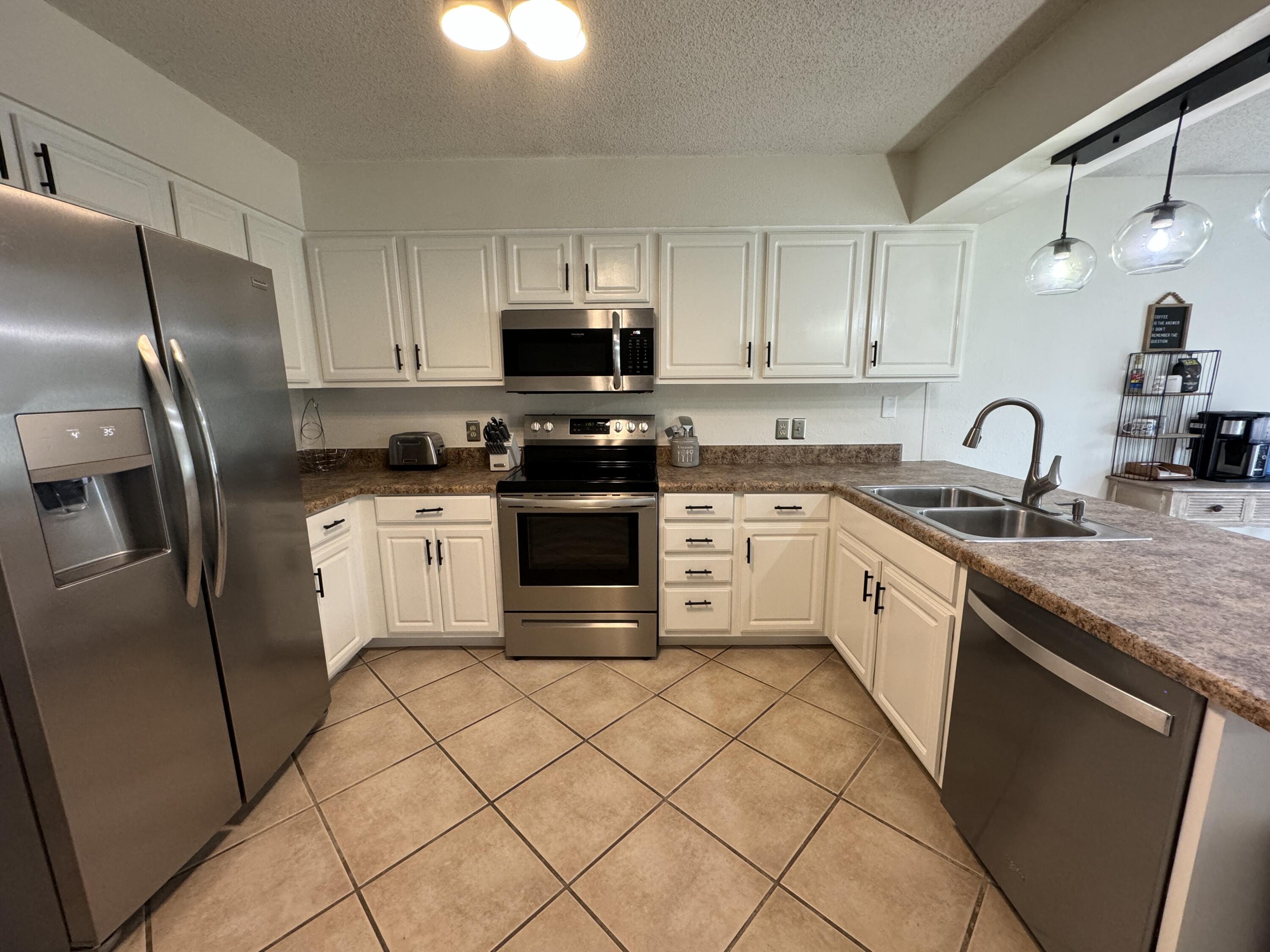 Emerald Beach; Plat 1, Lot 20 Blk A - Residential Lease