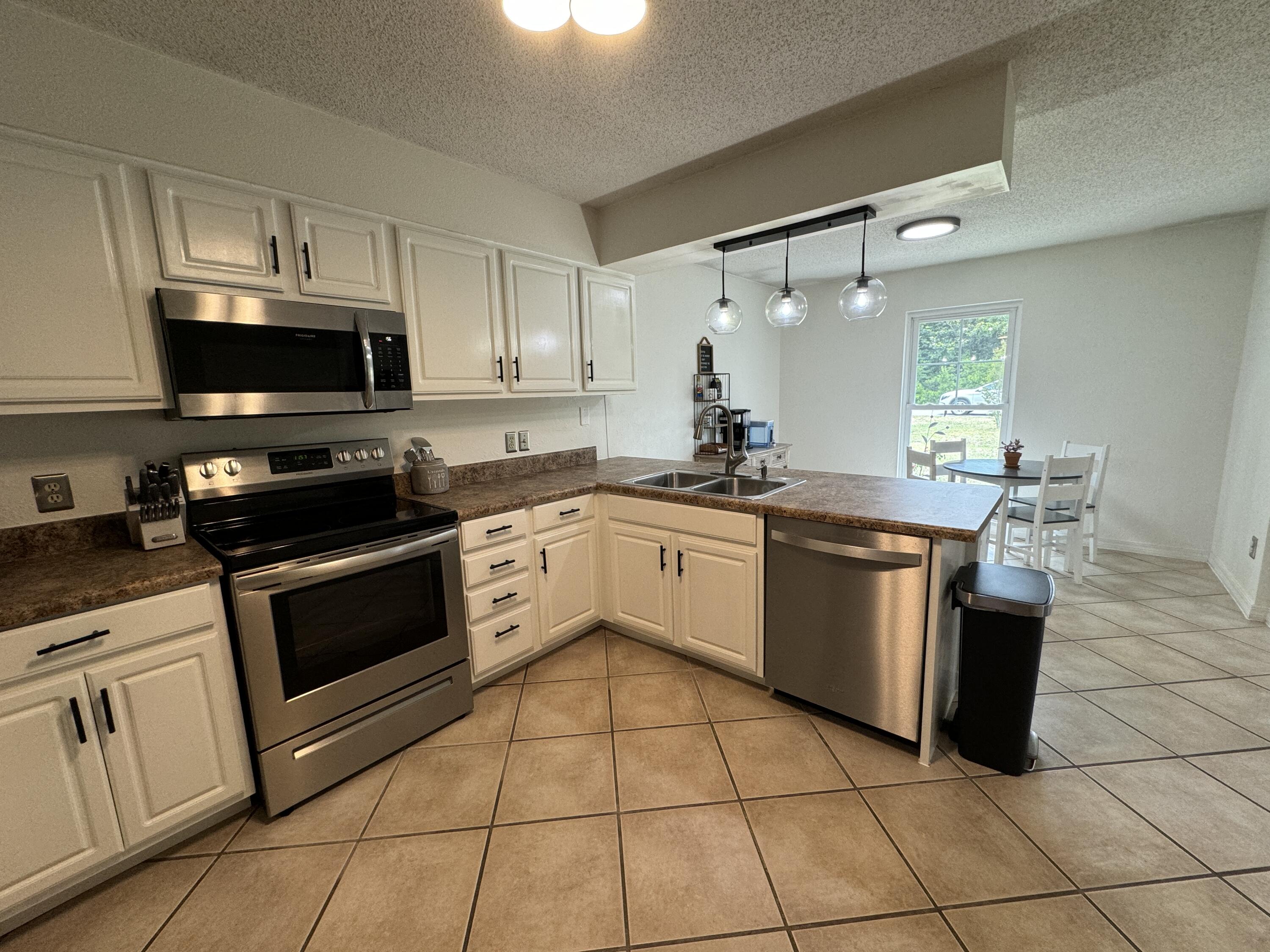 Emerald Beach; Plat 1, Lot 20 Blk A - Residential Lease