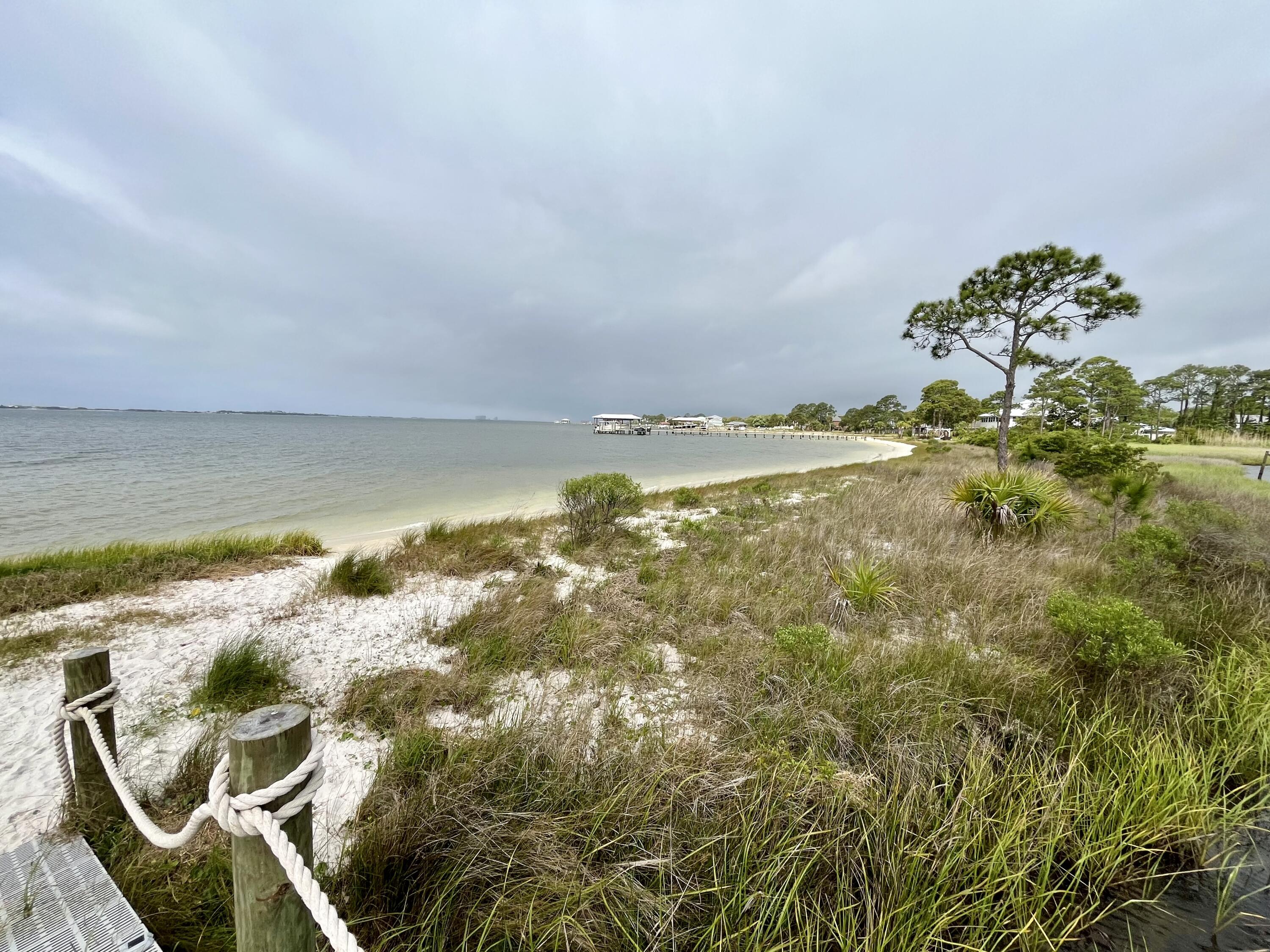 Emerald Beach; Plat 1, Lot 20 Blk A - Residential Lease