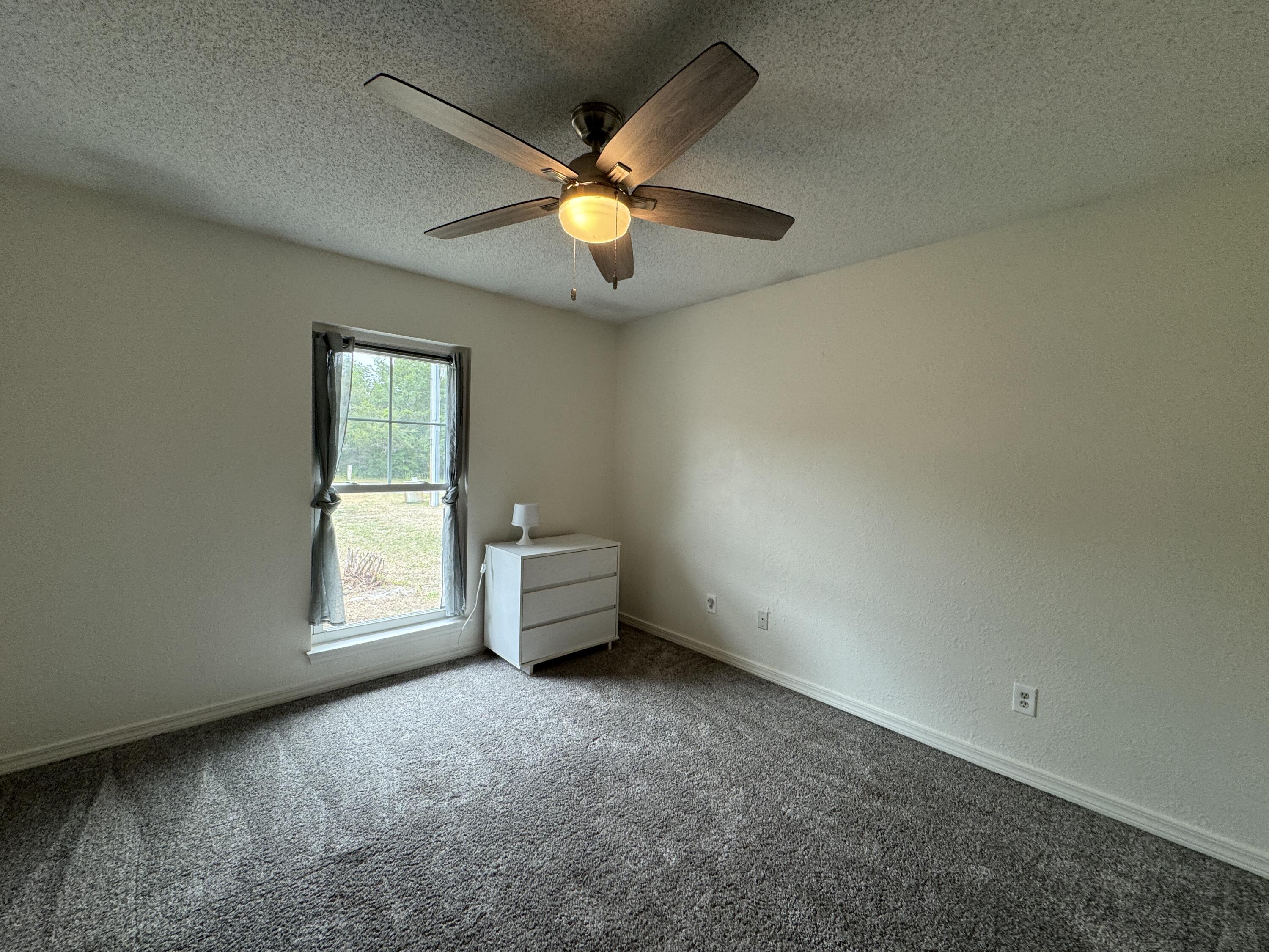 Emerald Beach; Plat 1, Lot 20 Blk A - Residential Lease