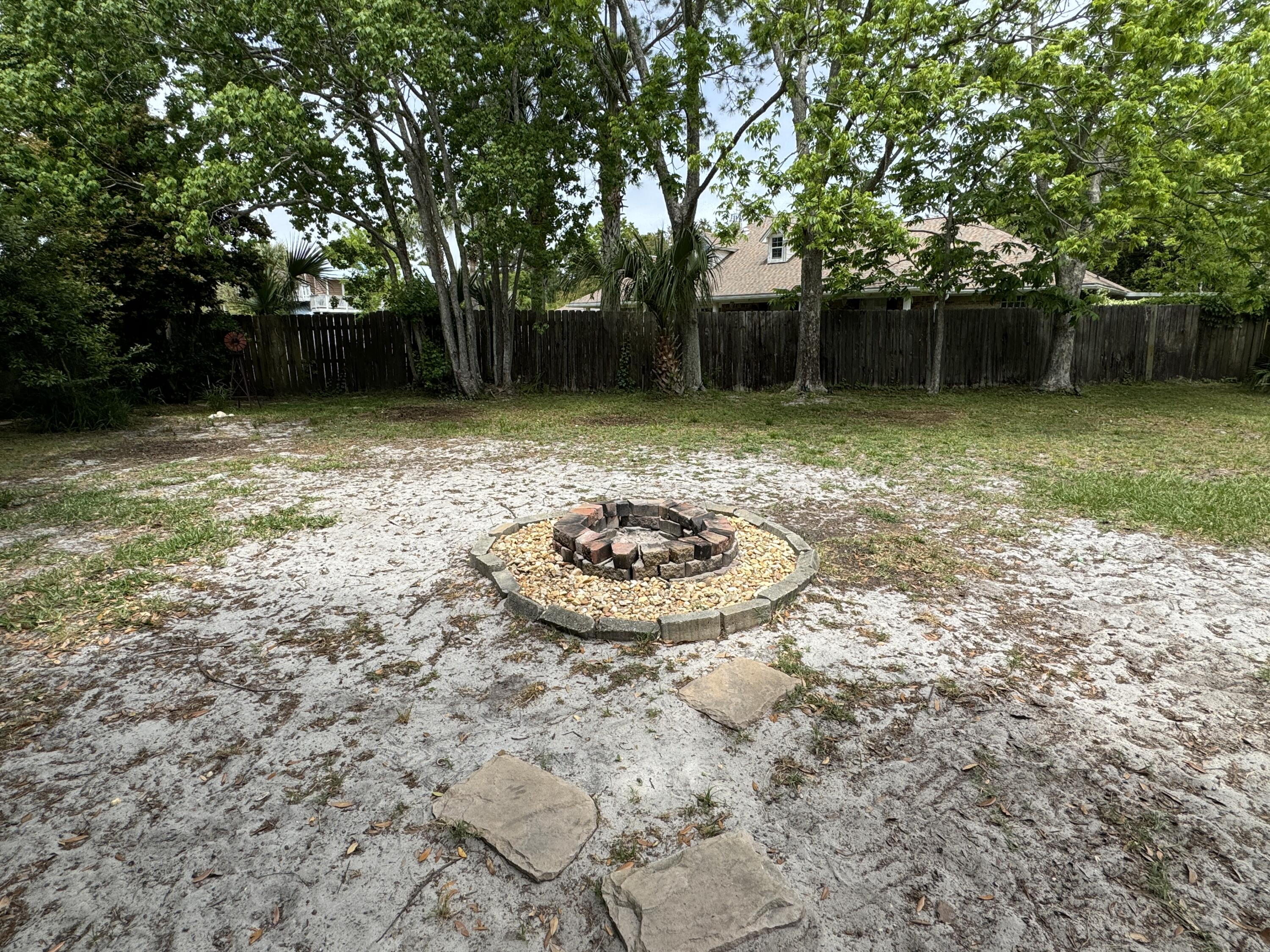 Emerald Beach; Plat 1, Lot 20 Blk A - Residential Lease