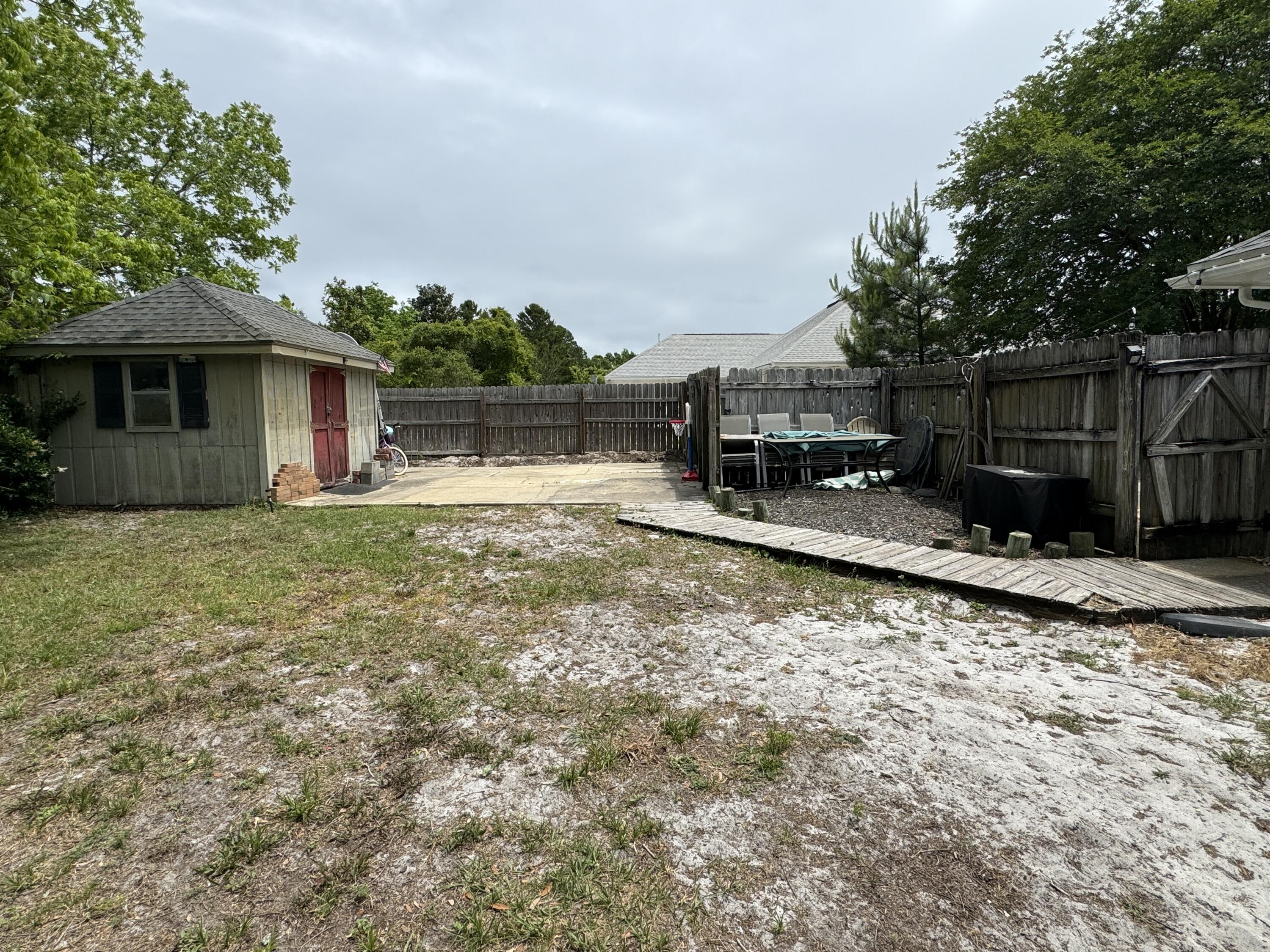 Emerald Beach; Plat 1, Lot 20 Blk A - Residential Lease