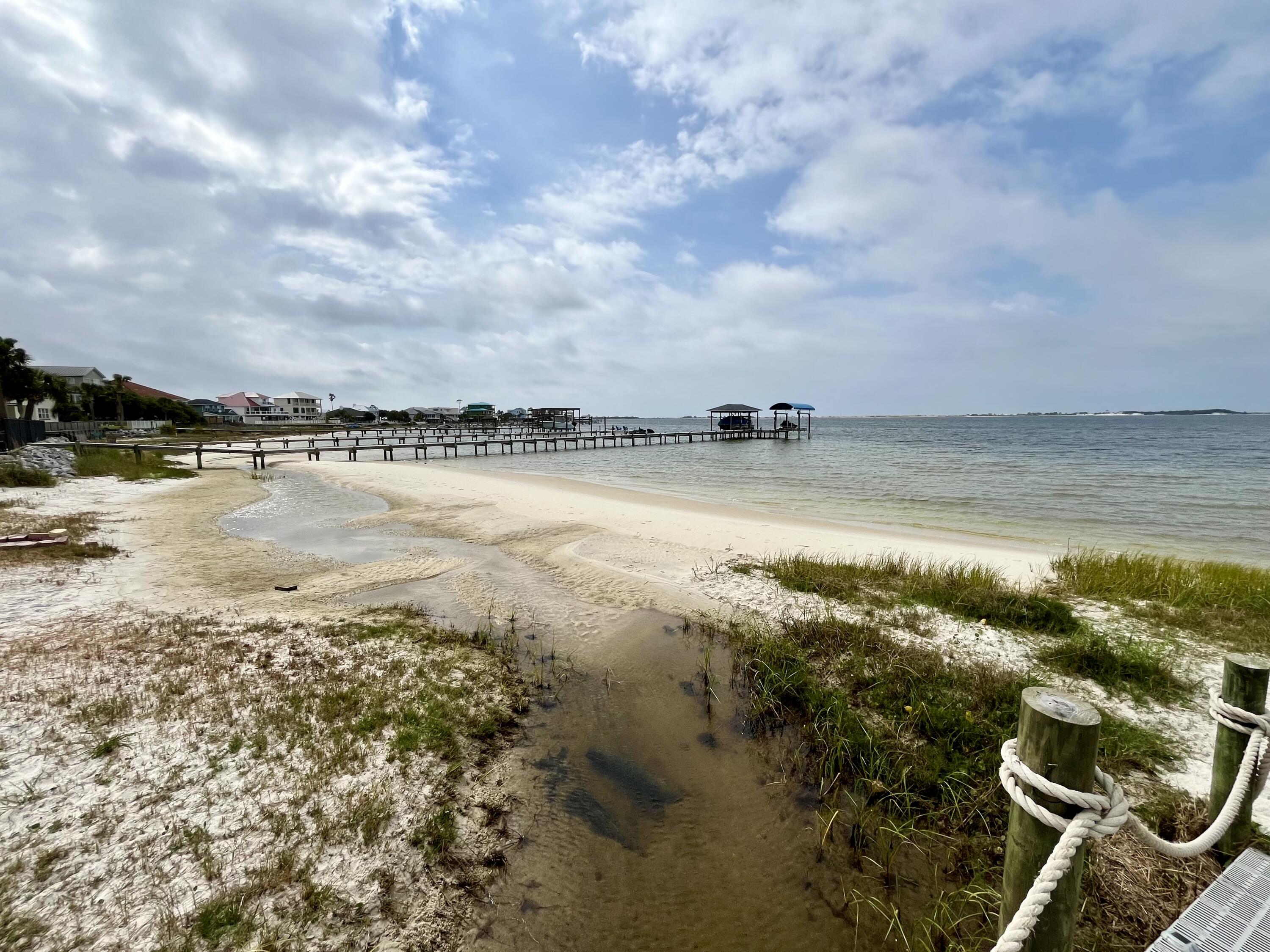 Emerald Beach; Plat 1, Lot 20 Blk A - Residential Lease