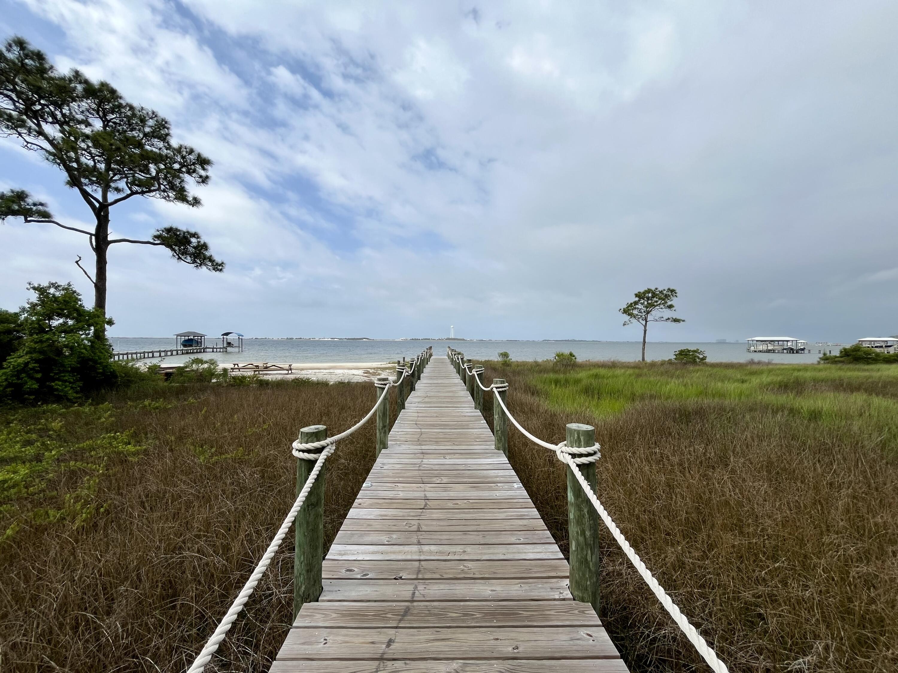 Emerald Beach; Plat 1, Lot 20 Blk A - Residential Lease