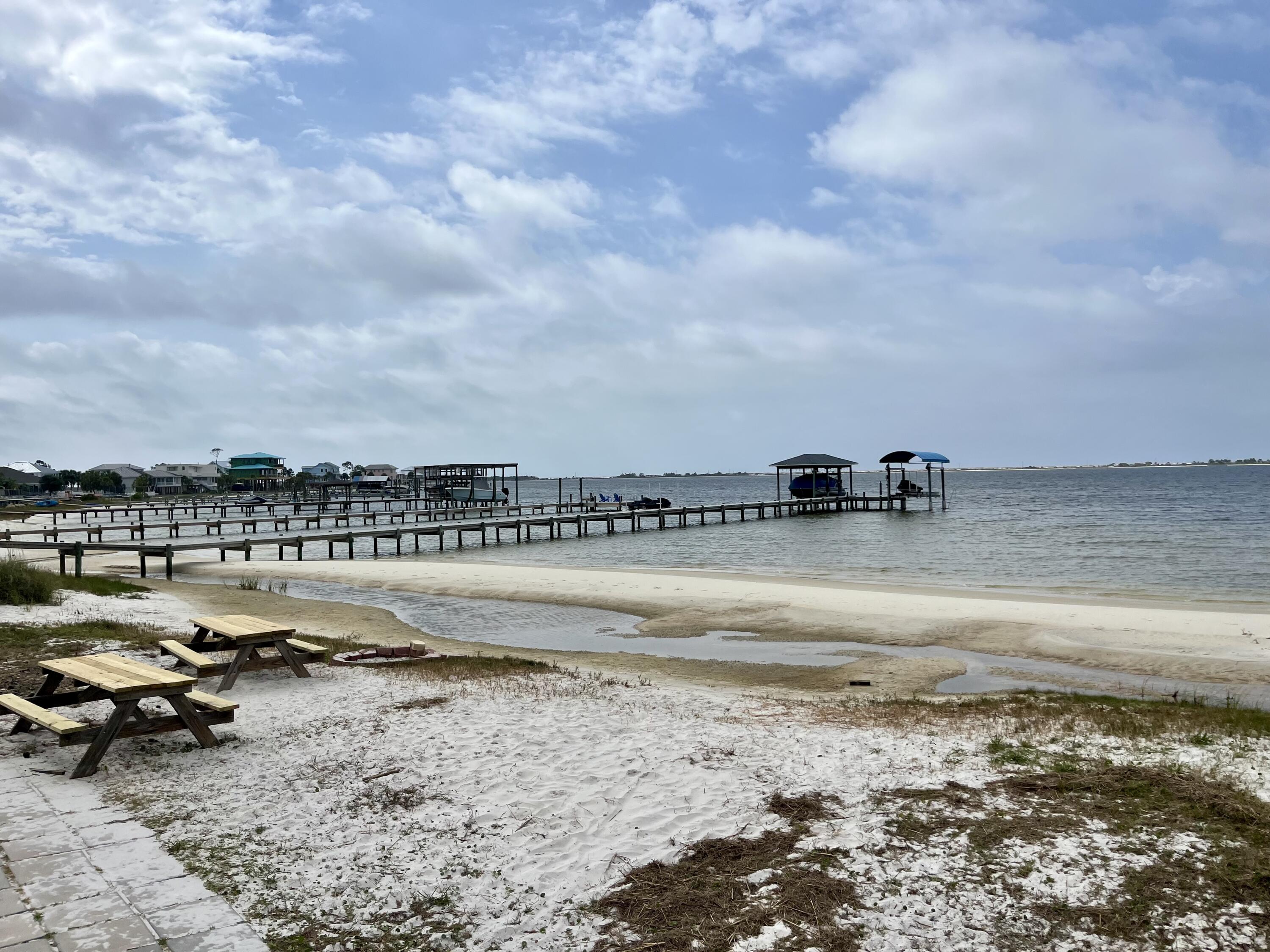 Emerald Beach; Plat 1, Lot 20 Blk A - Residential Lease