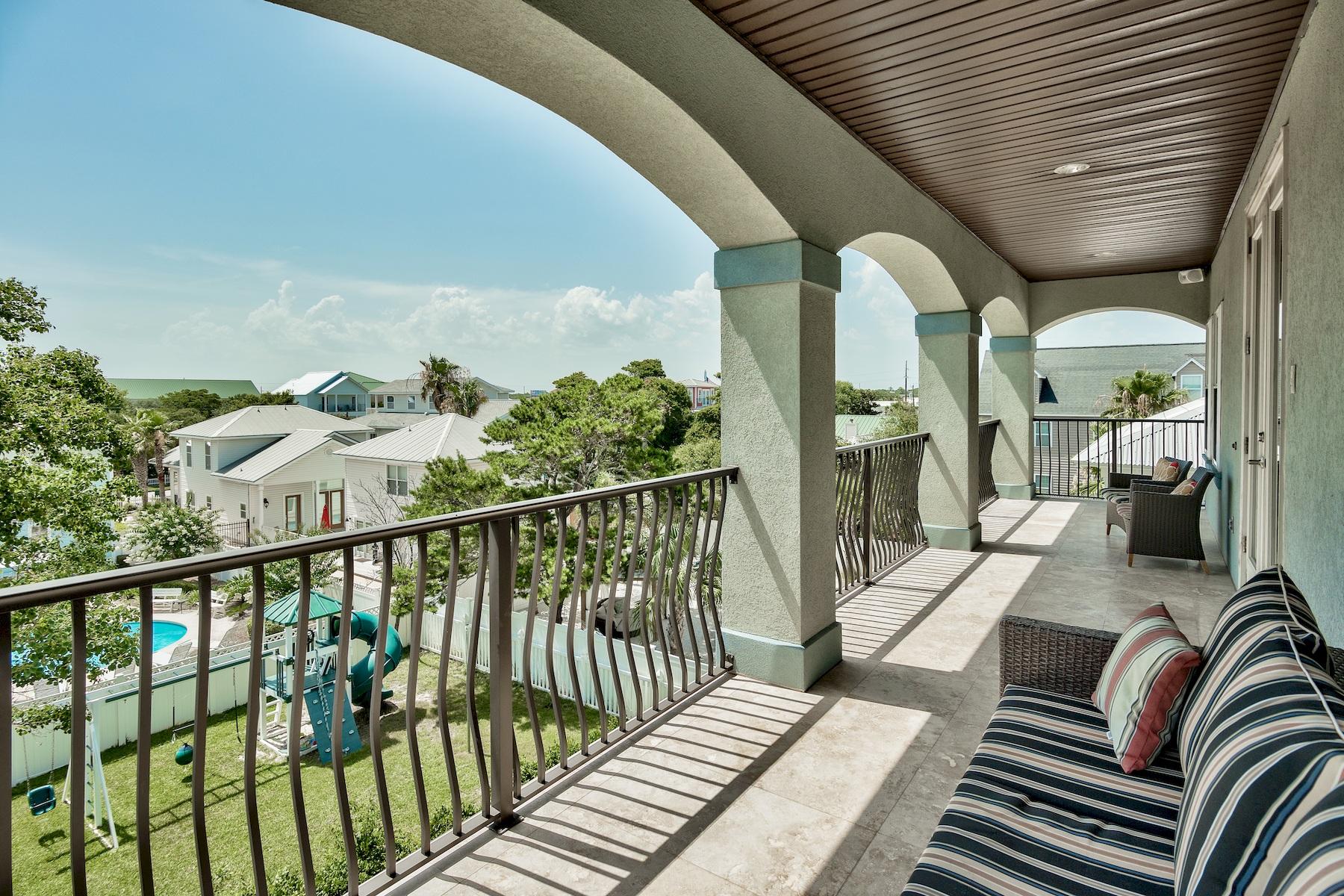 CRYSTAL BEACH - Residential