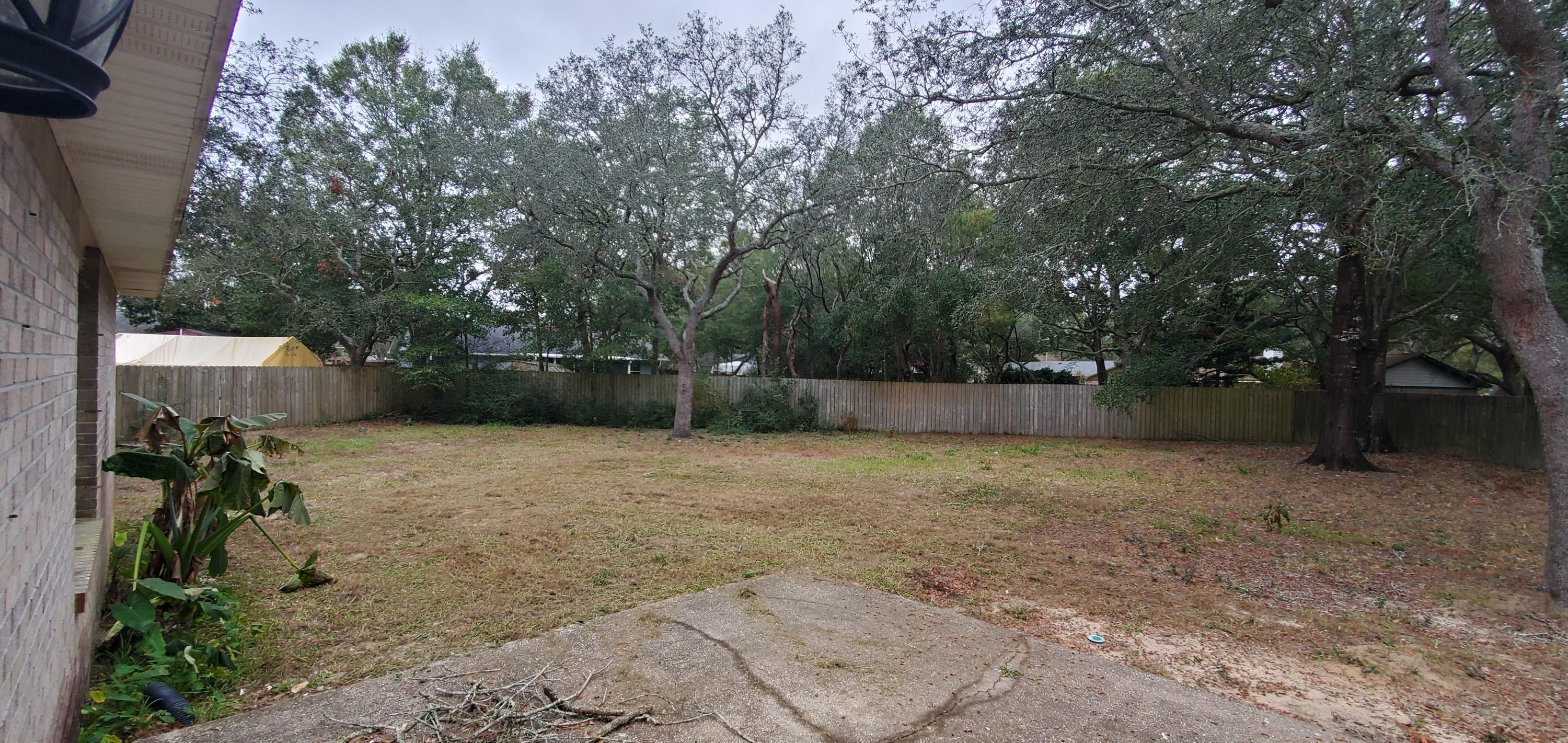 COUNTRY BREEZE ESTATES - Residential