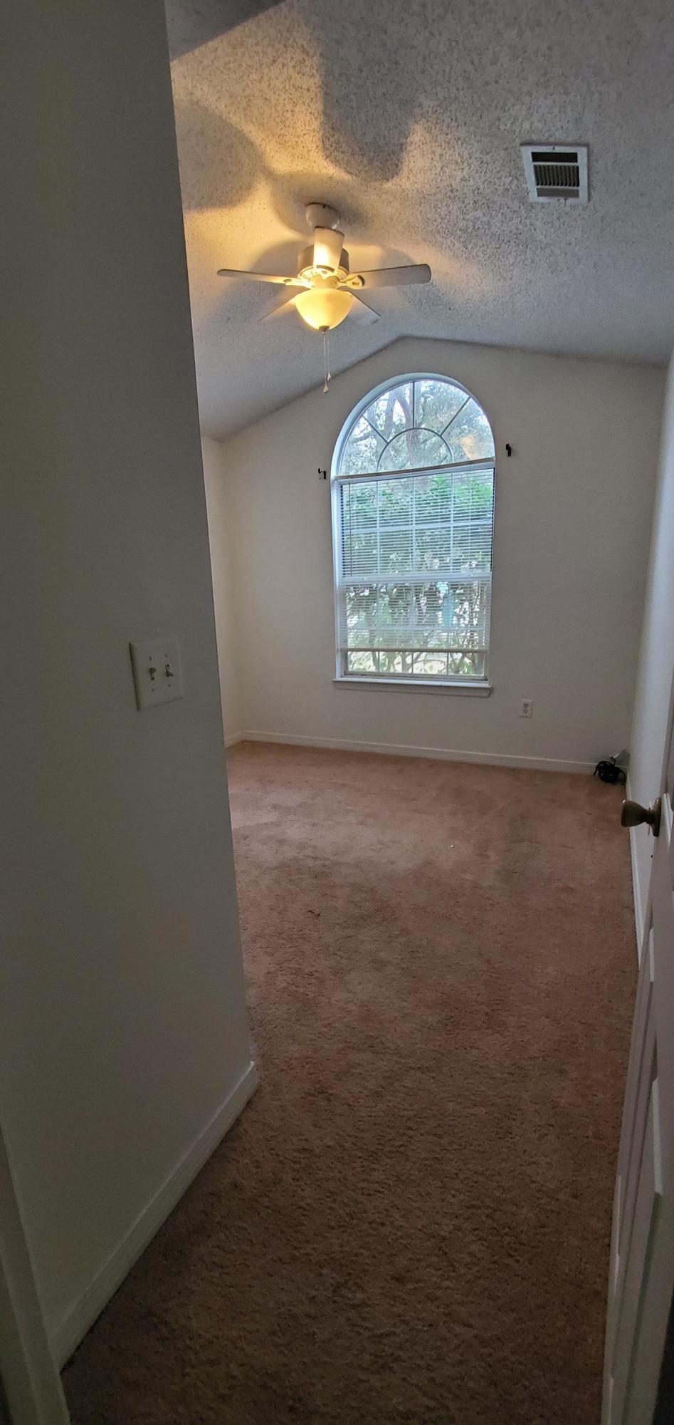 COUNTRY BREEZE ESTATES - Residential