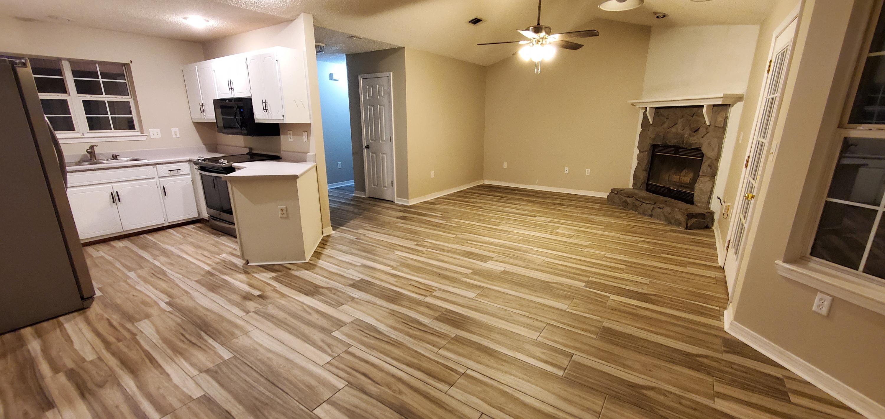 COUNTRY BREEZE ESTATES - Residential