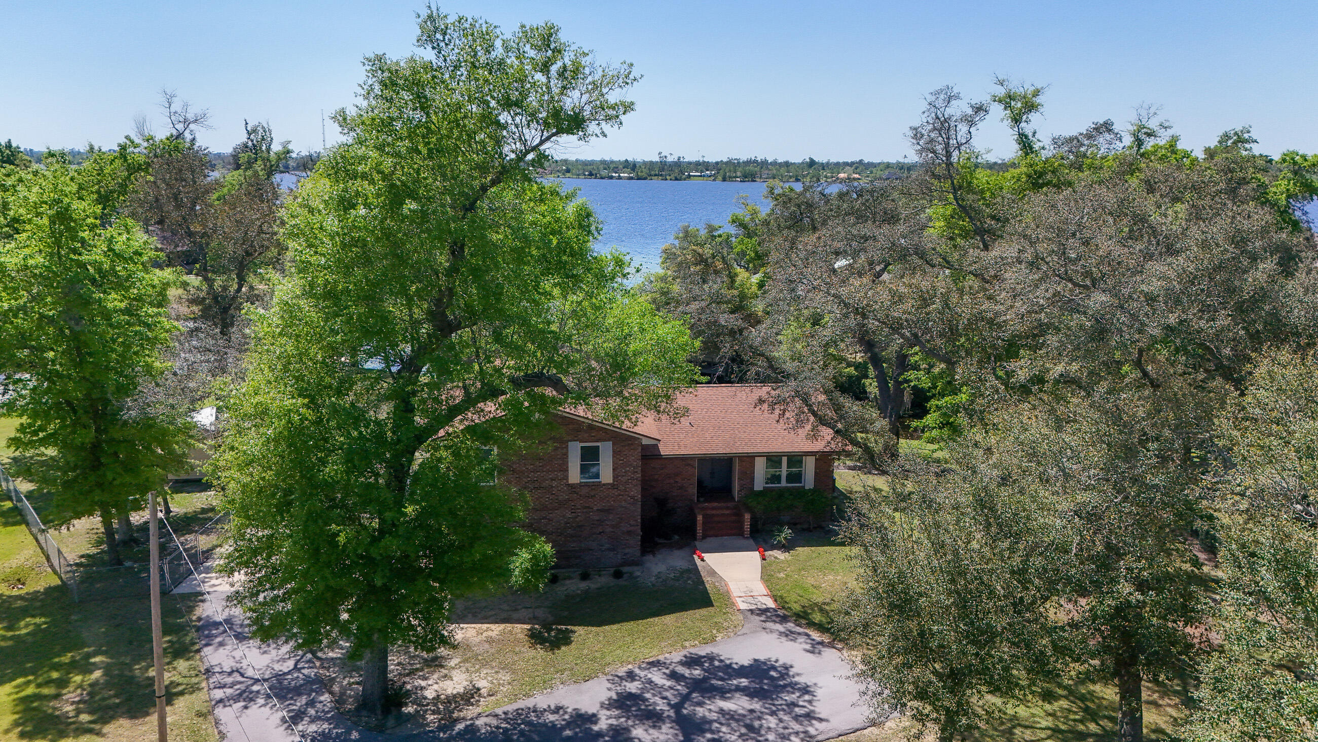 DEERPOINT ESTATES - Residential