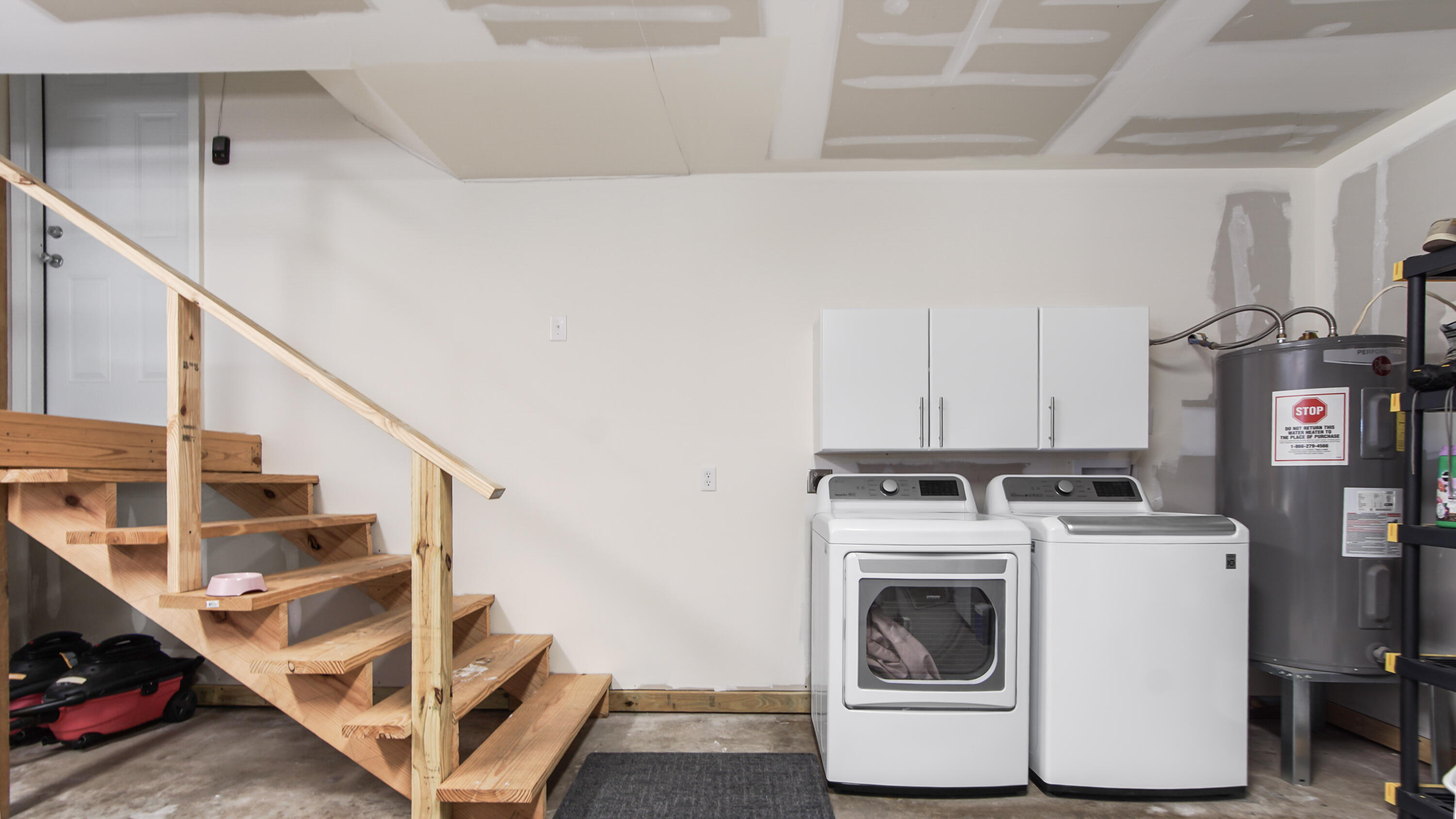 DEERPOINT ESTATES - Residential