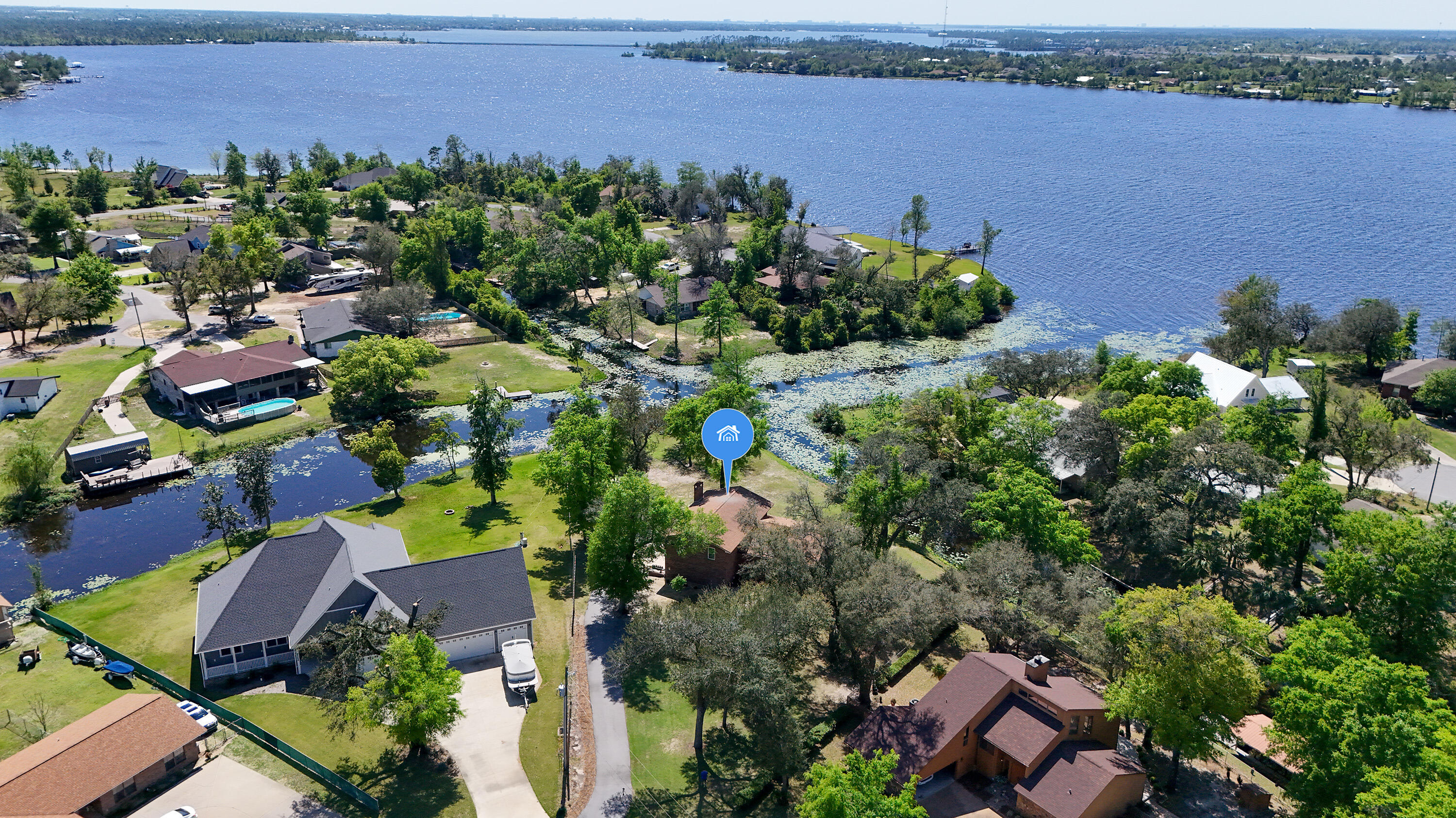 DEERPOINT ESTATES - Residential