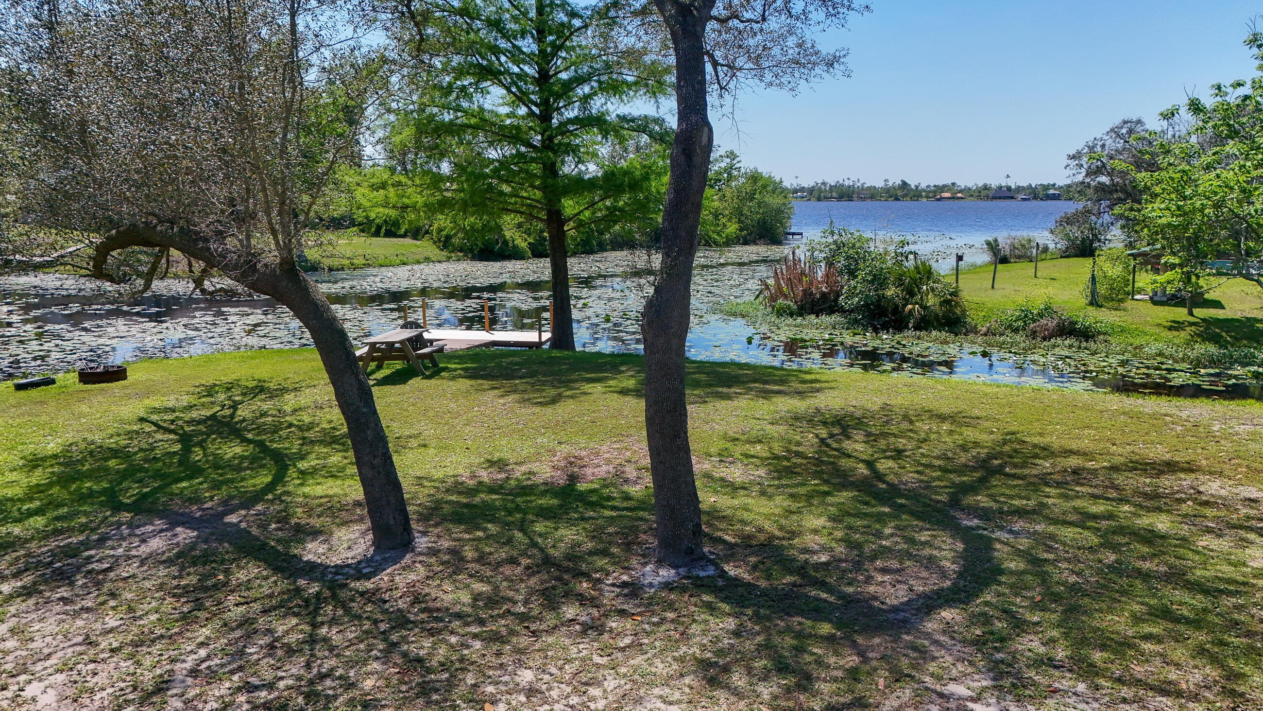 DEERPOINT ESTATES - Residential