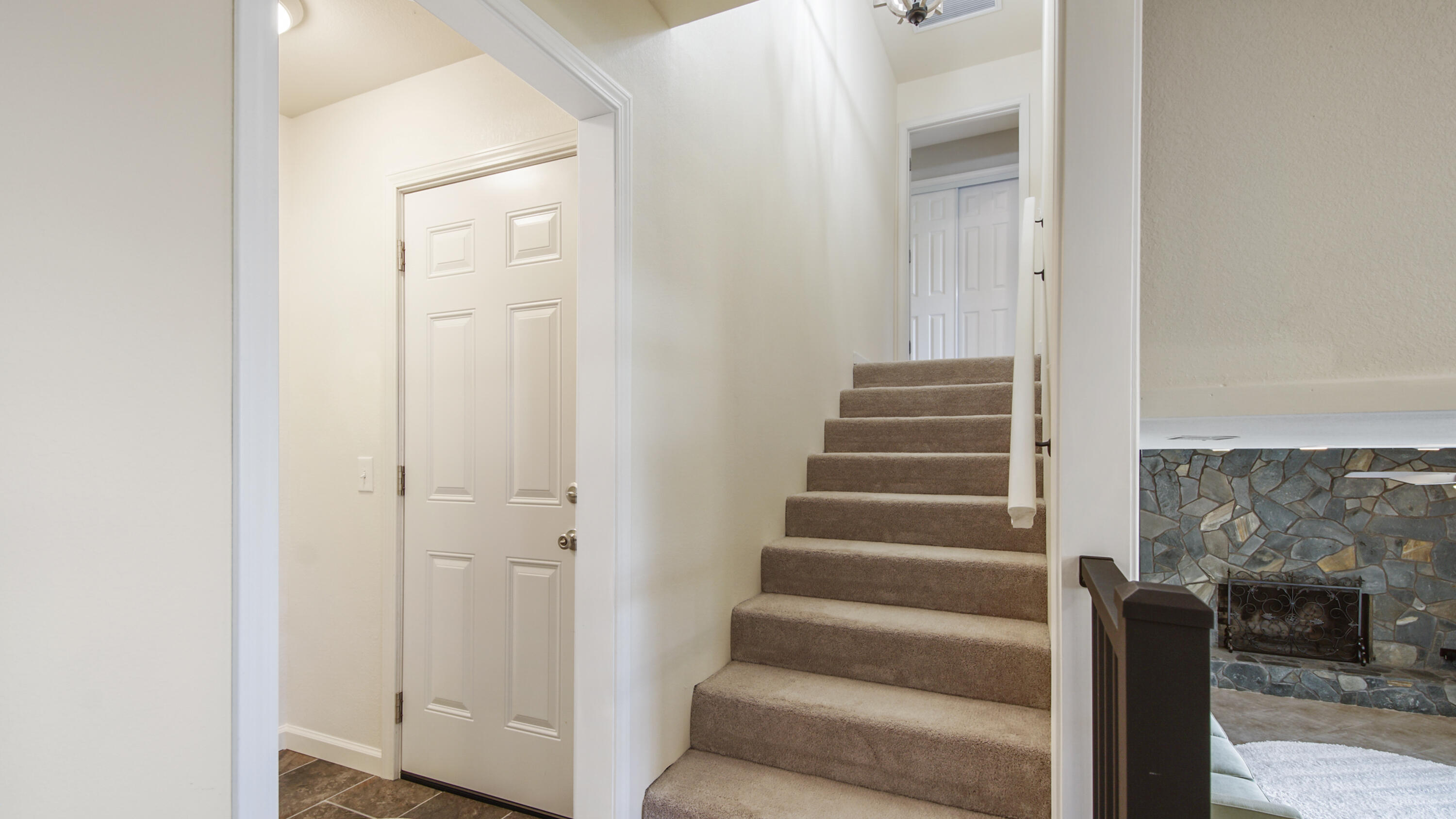 DEERPOINT ESTATES - Residential