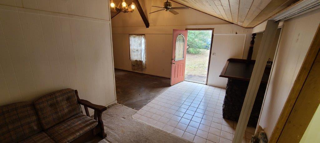 NO RECORDED SUBDIVISION - Residential