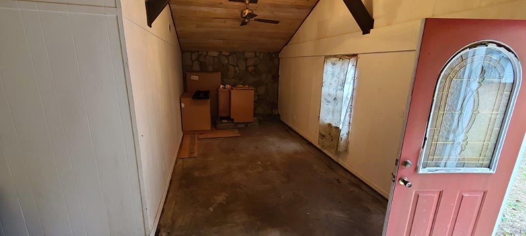 NO RECORDED SUBDIVISION - Residential