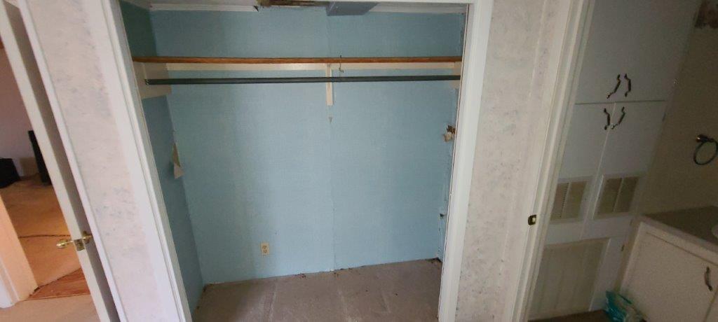 NO RECORDED SUBDIVISION - Residential