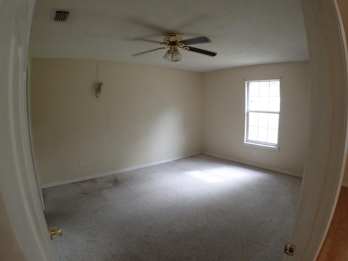 SOUTH POINTE EST. - Residential