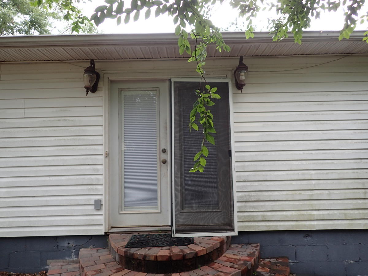 SOUTH POINTE EST. - Residential