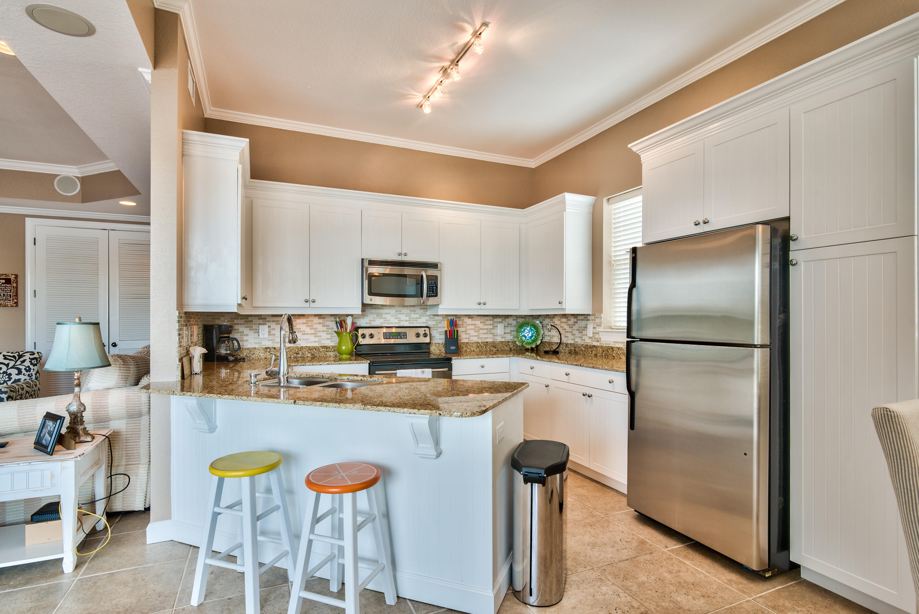 CRYSTAL COVE - Residential