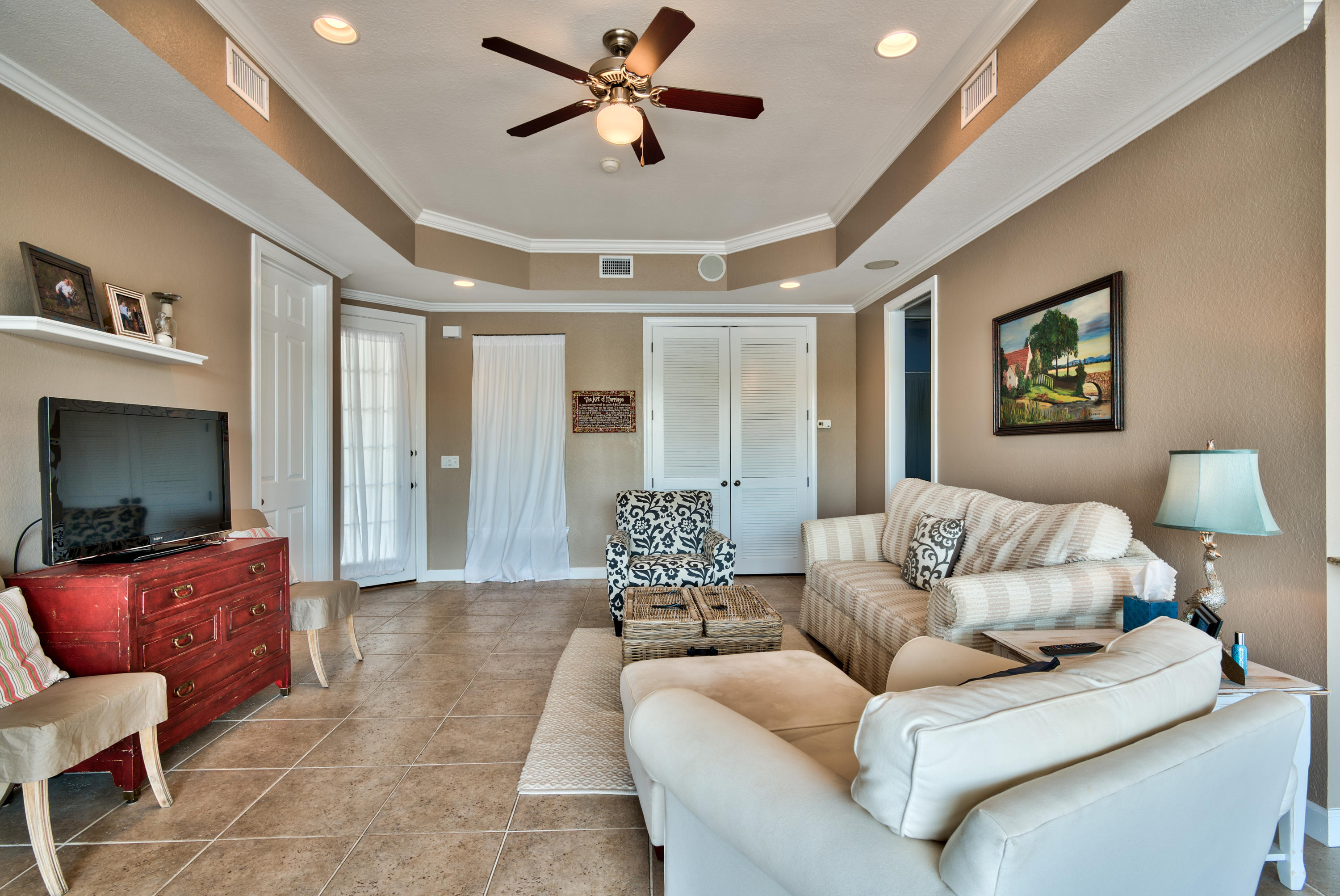 CRYSTAL COVE - Residential