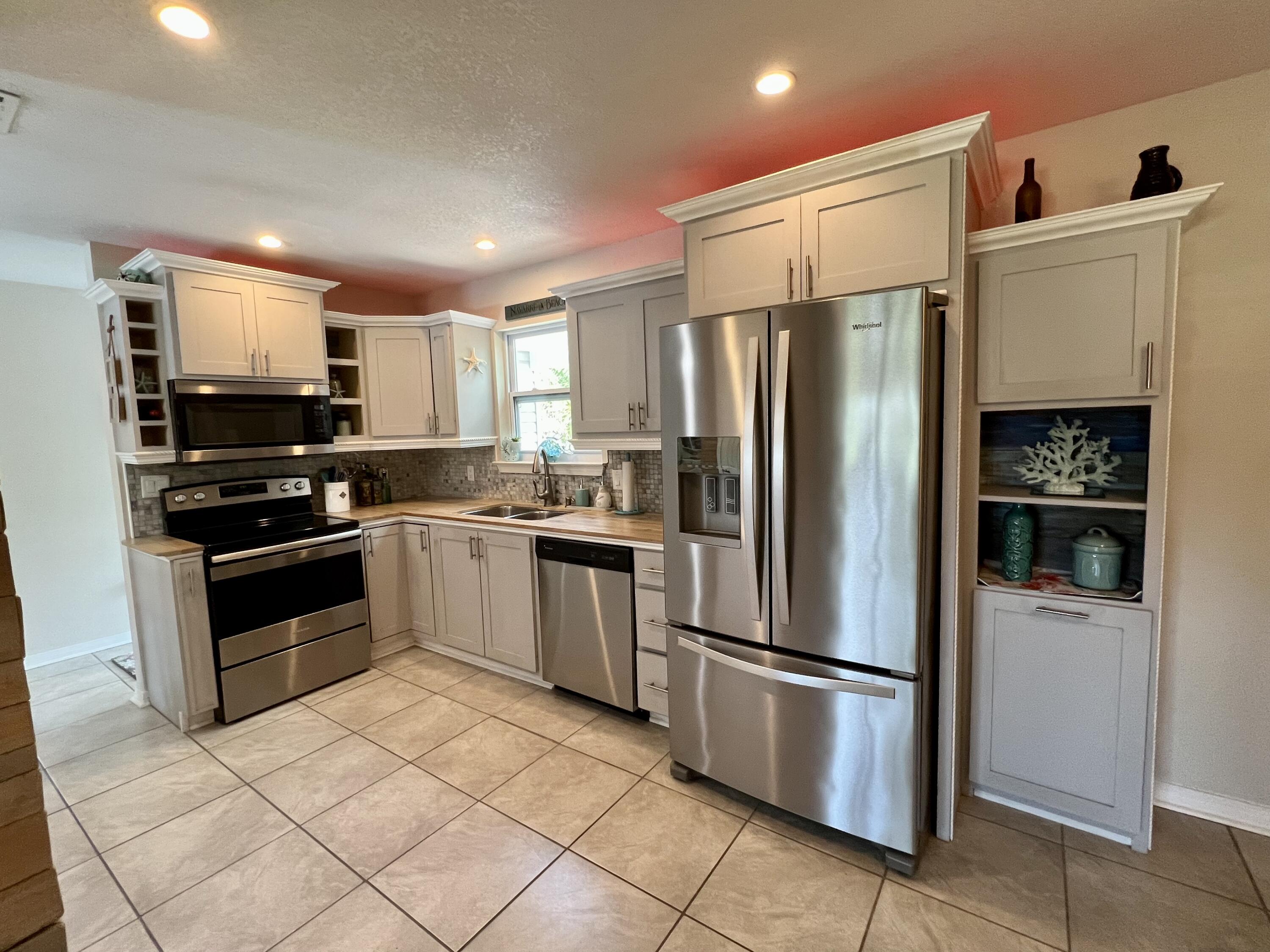 NAVARRE FIRST ADD - Residential