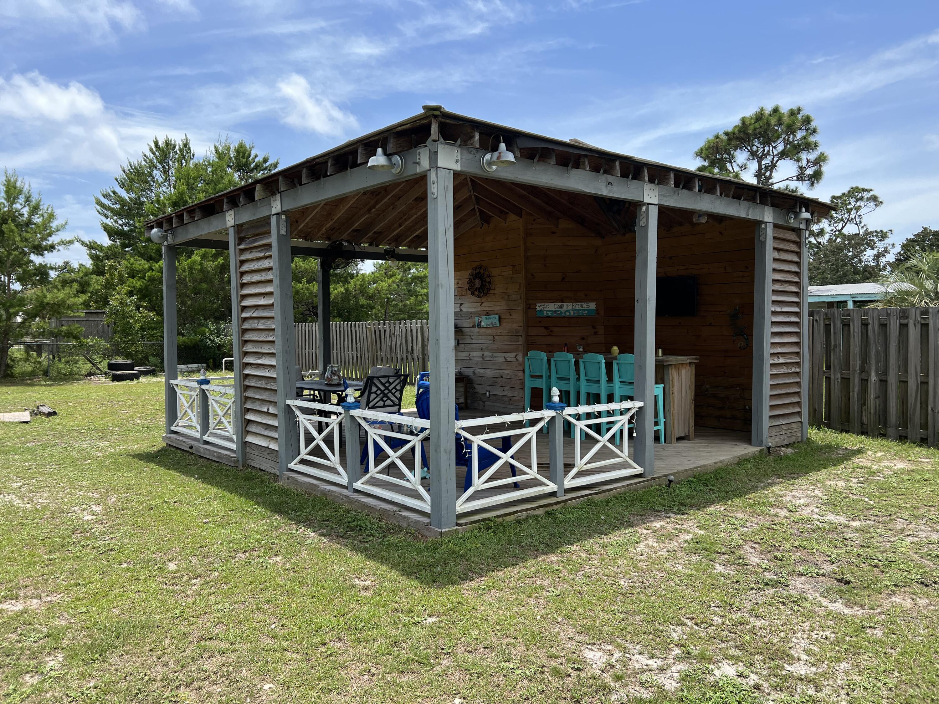 NAVARRE FIRST ADD - Residential