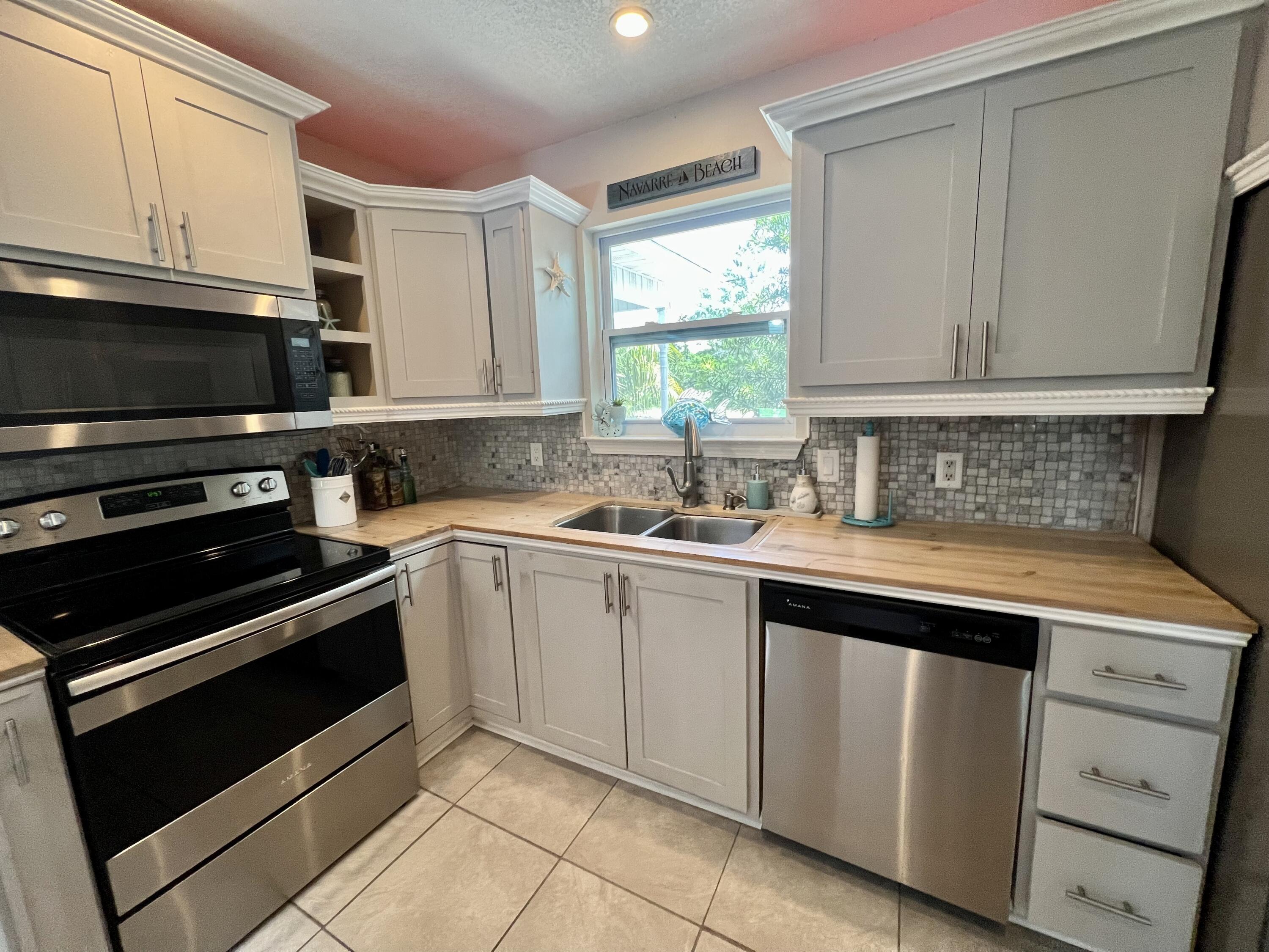 NAVARRE FIRST ADD - Residential