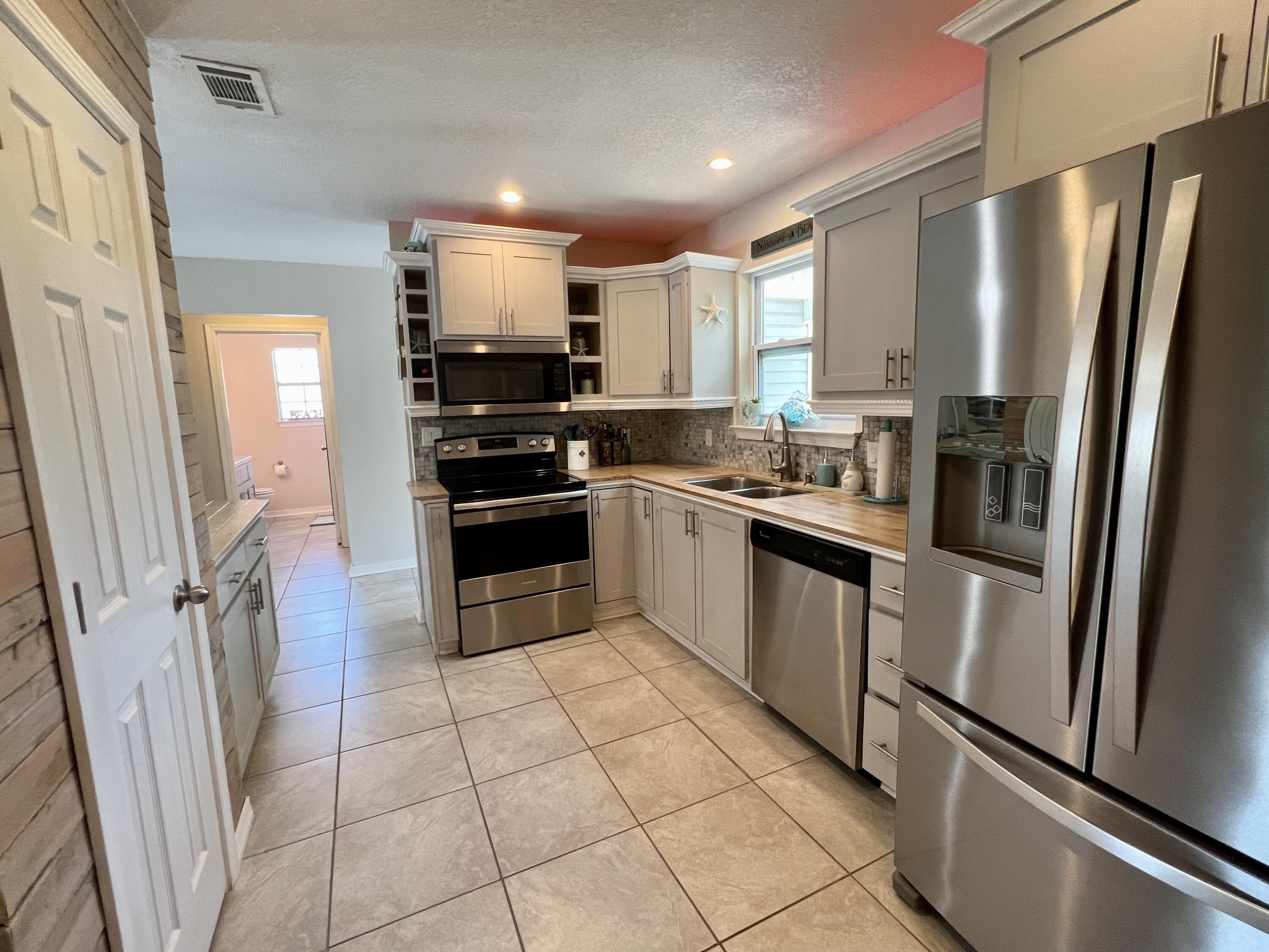 NAVARRE FIRST ADD - Residential