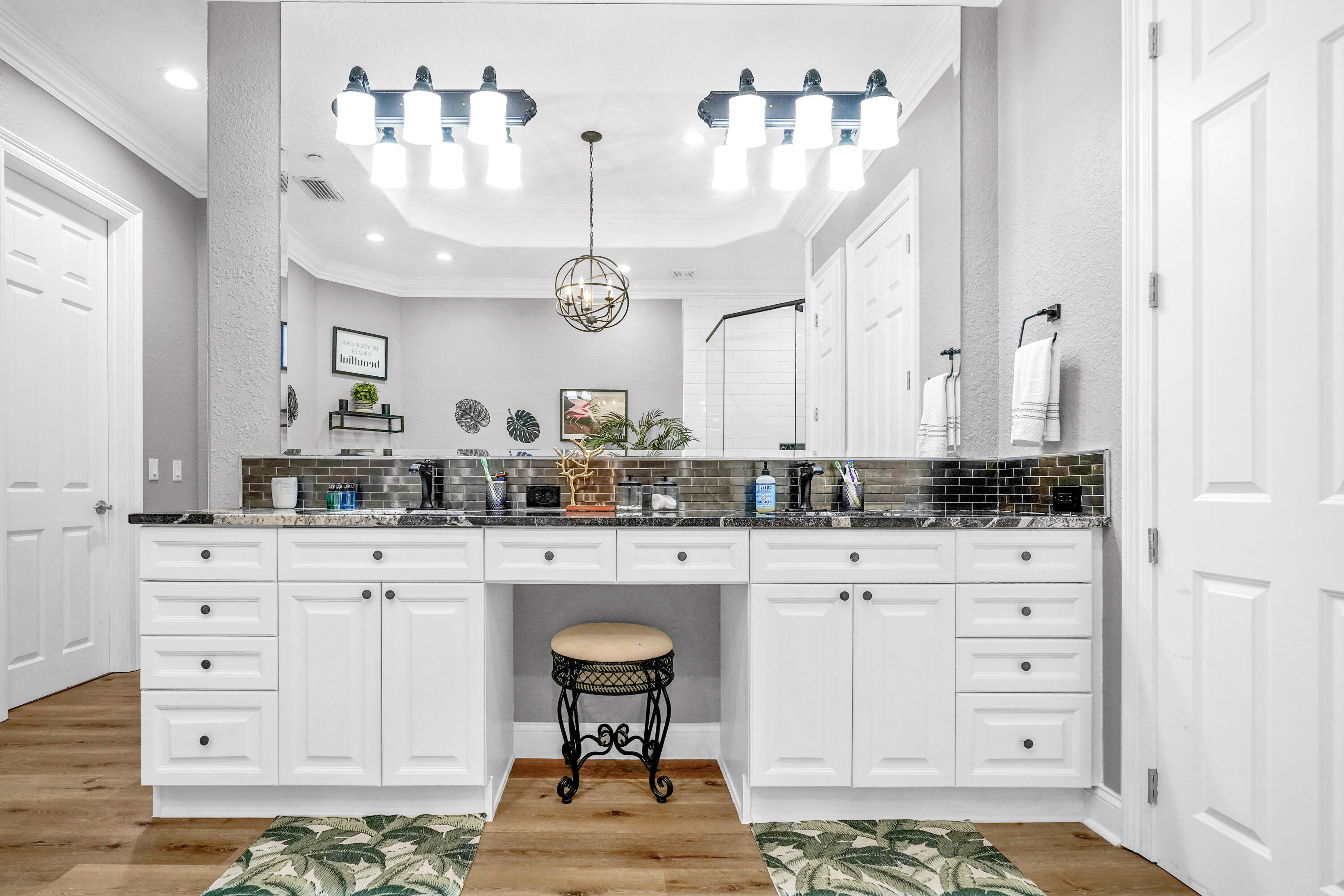 TRANQUIL HARBOR - Residential