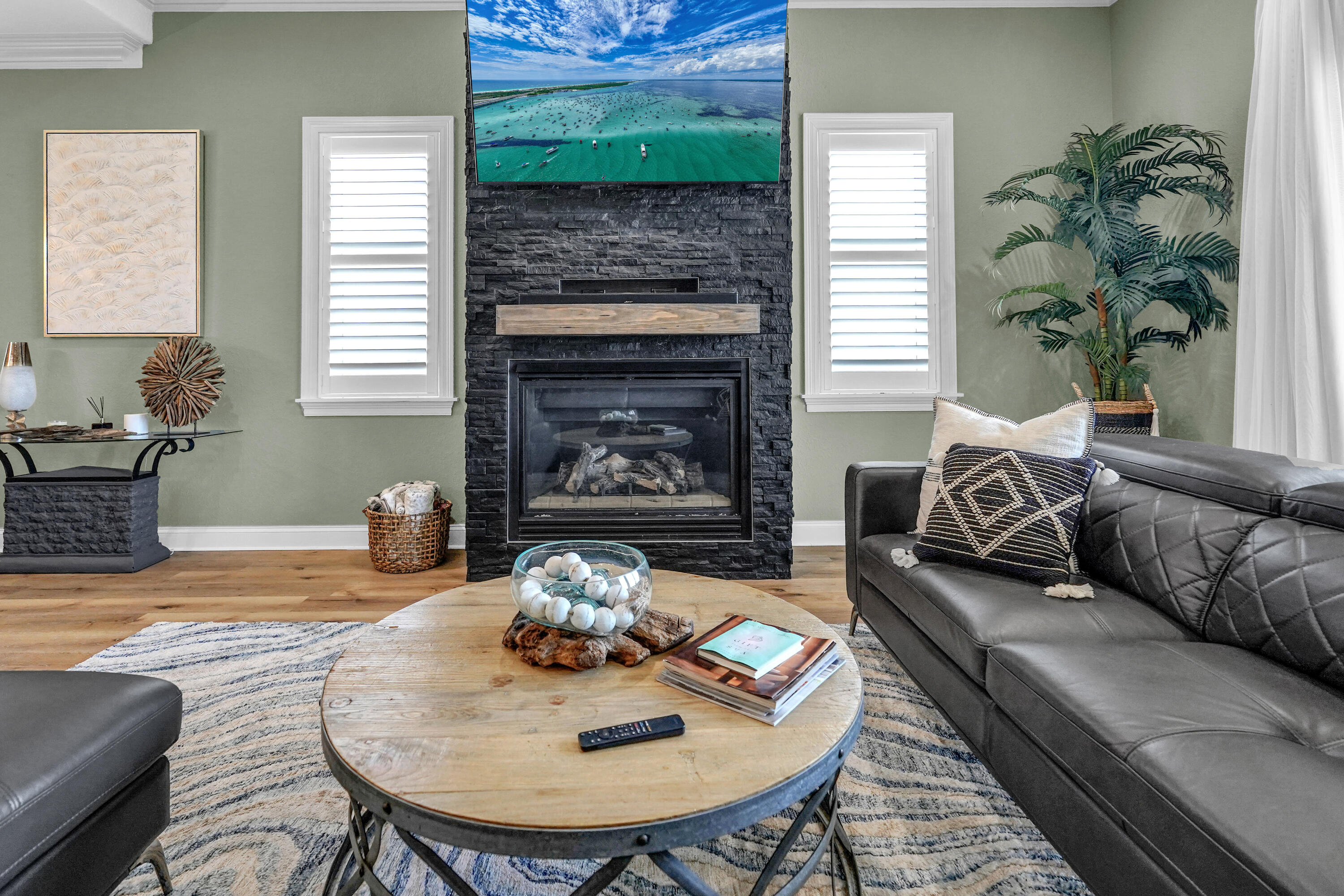 TRANQUIL HARBOR - Residential