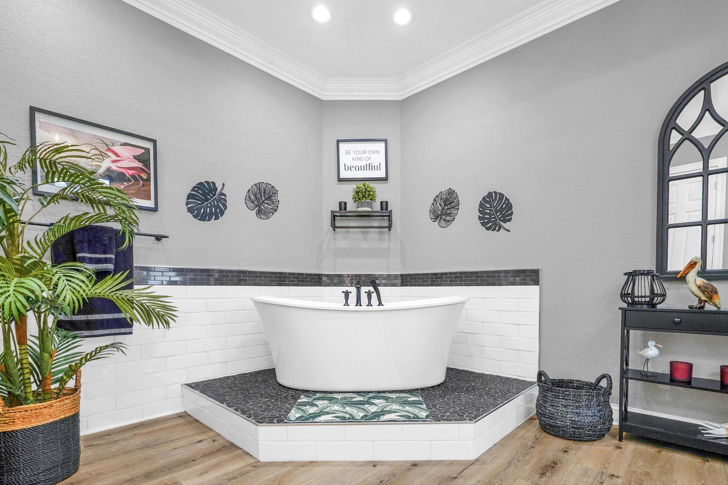 TRANQUIL HARBOR - Residential