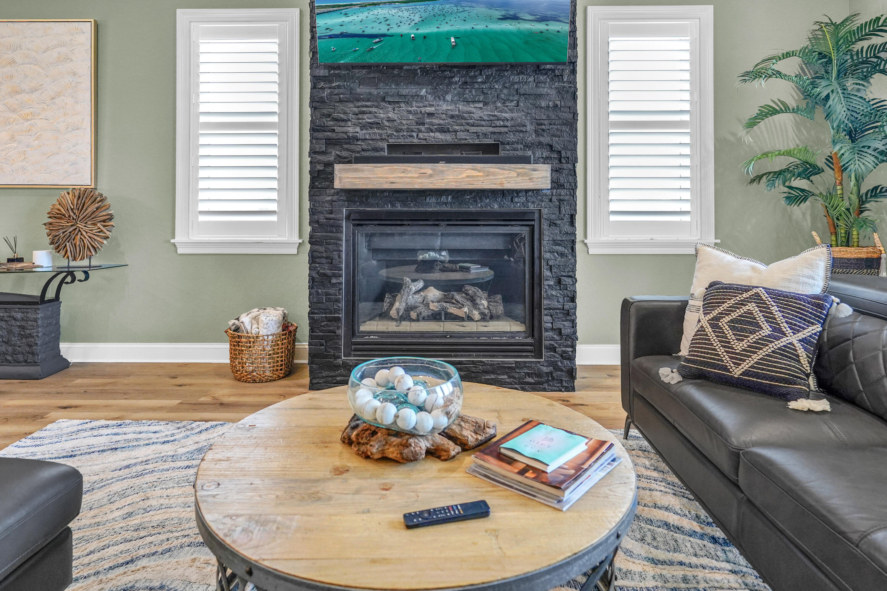 TRANQUIL HARBOR - Residential