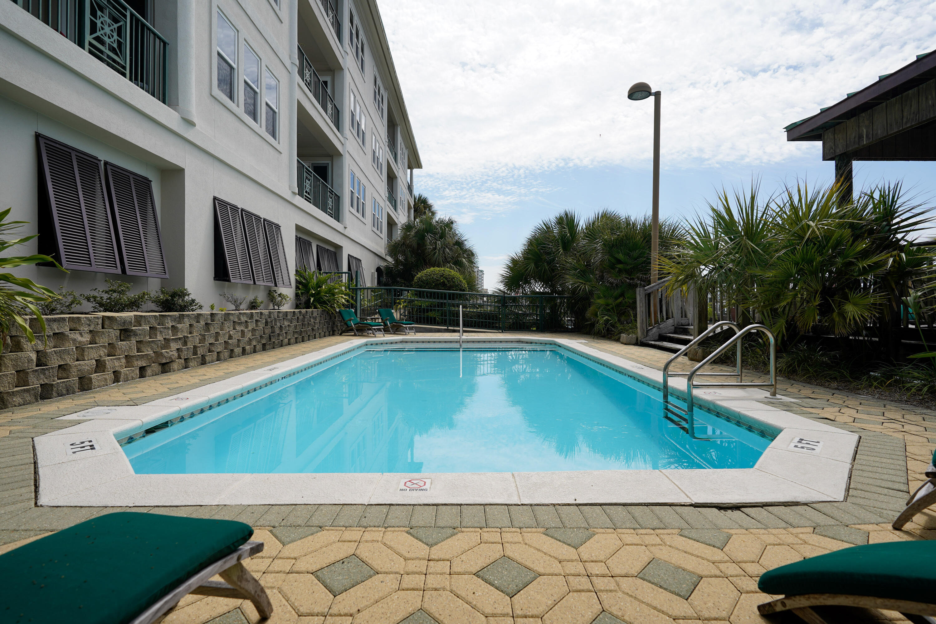 TRANQUIL HARBOR - Residential