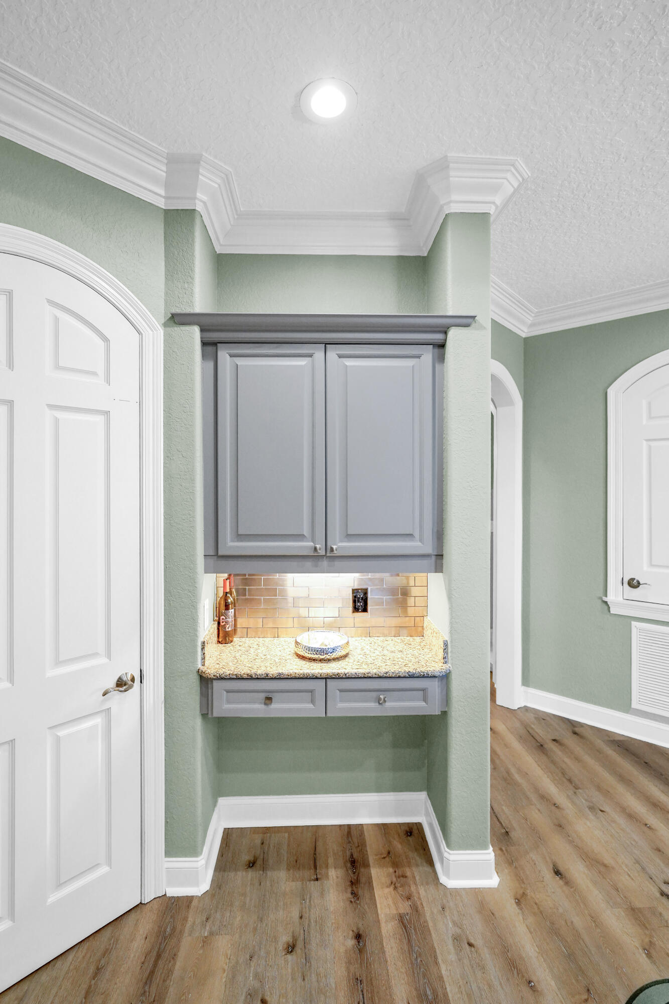 TRANQUIL HARBOR - Residential