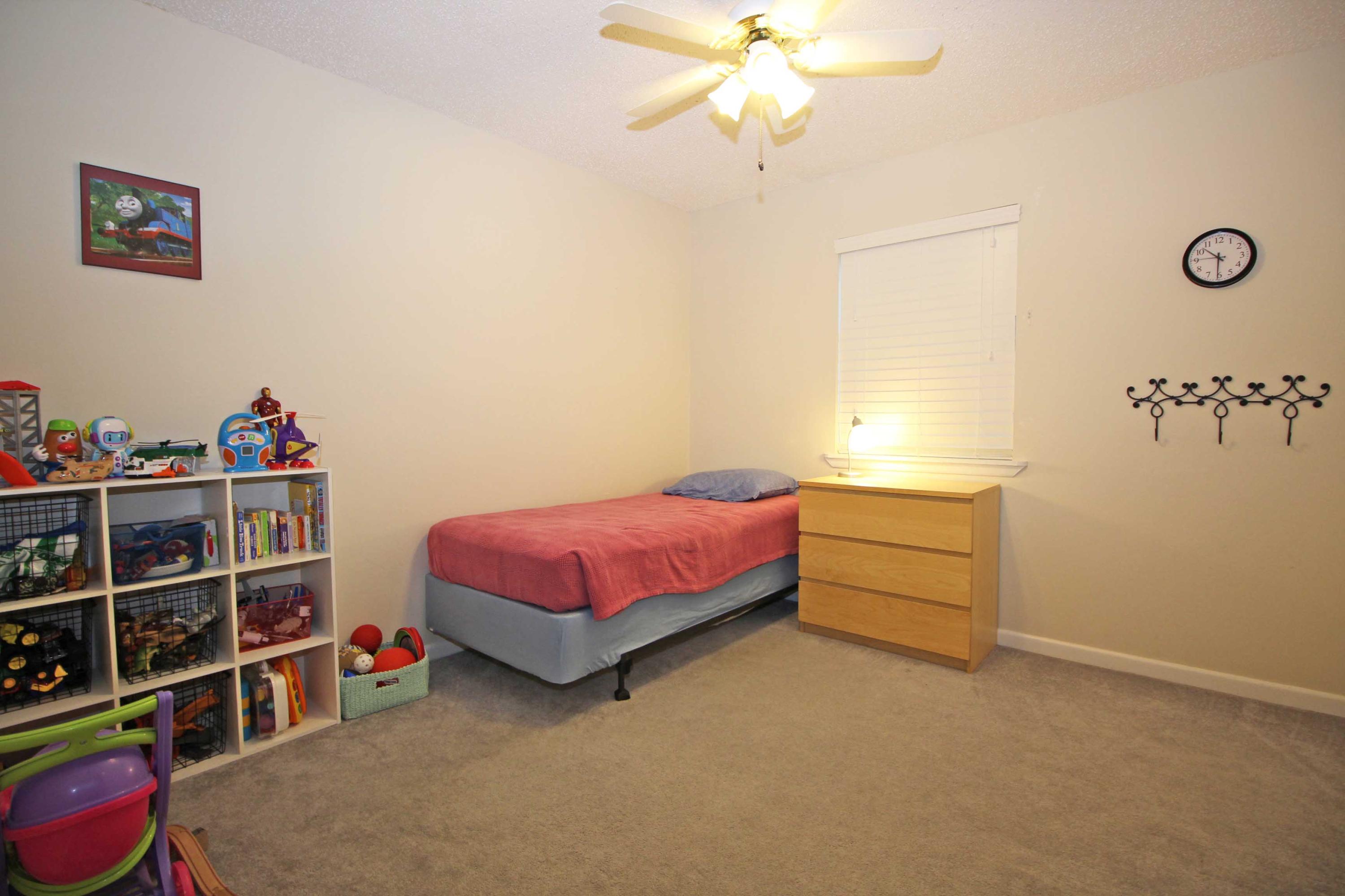 KENWOOD S/D 3RD ADDN - Residential