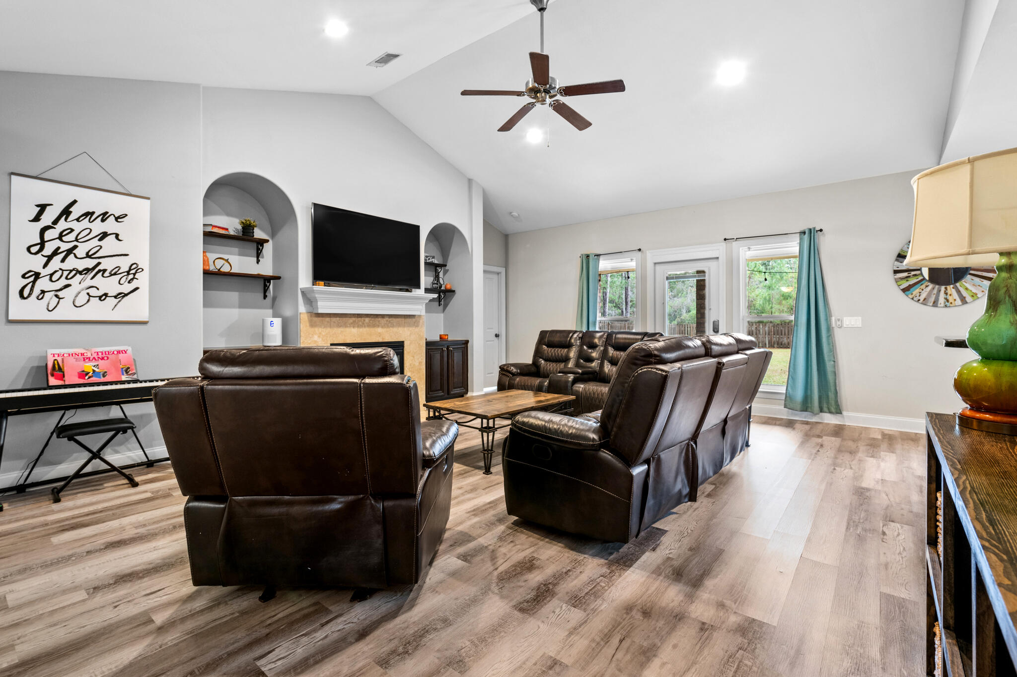 HAMMOCK BAY - Residential