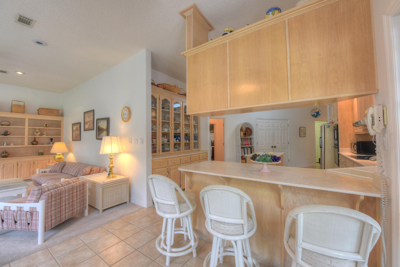 HAPPY HOLLOW - Residential