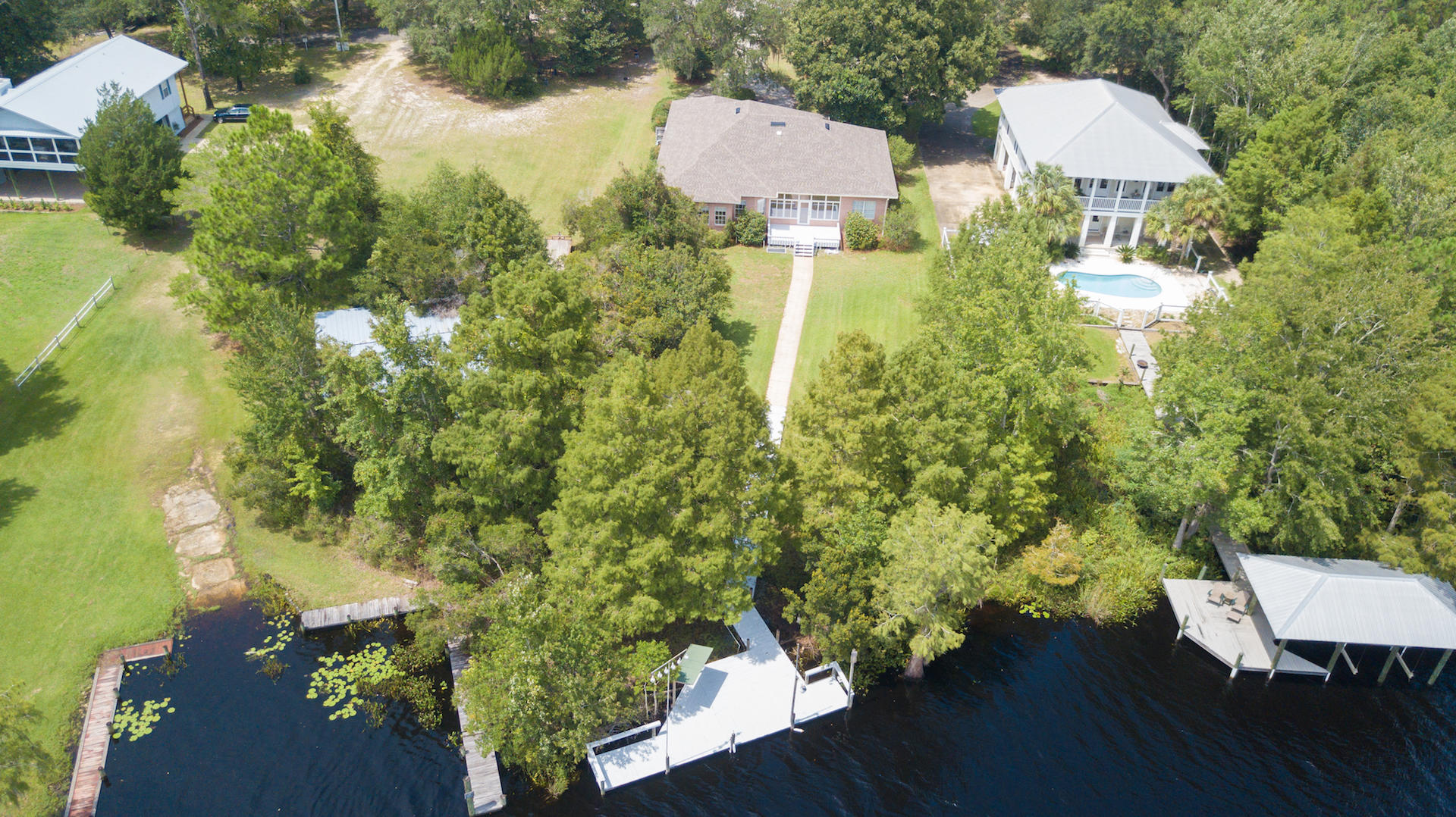 HAPPY HOLLOW - Residential